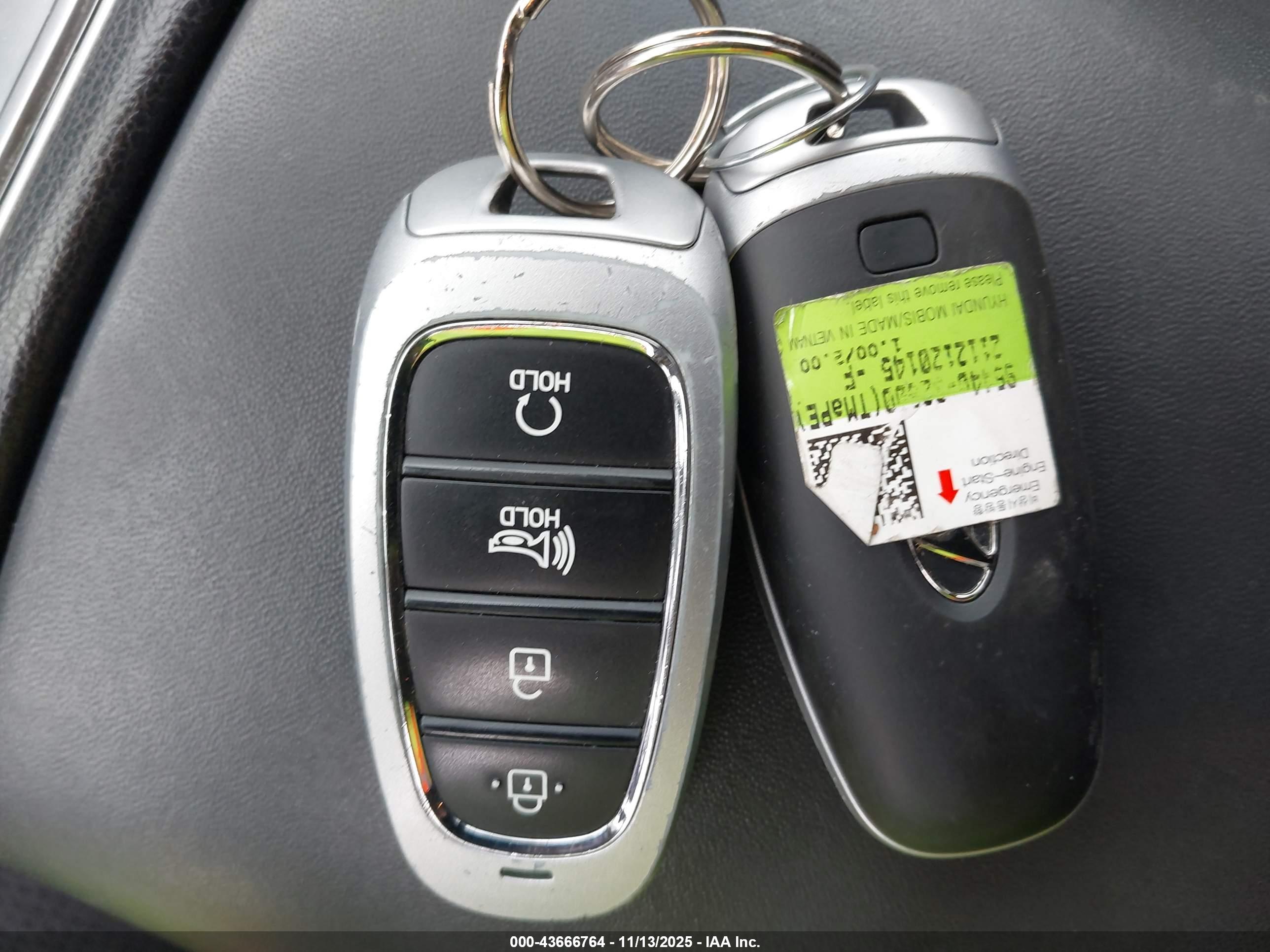 HYUNDAI SANTA image 11