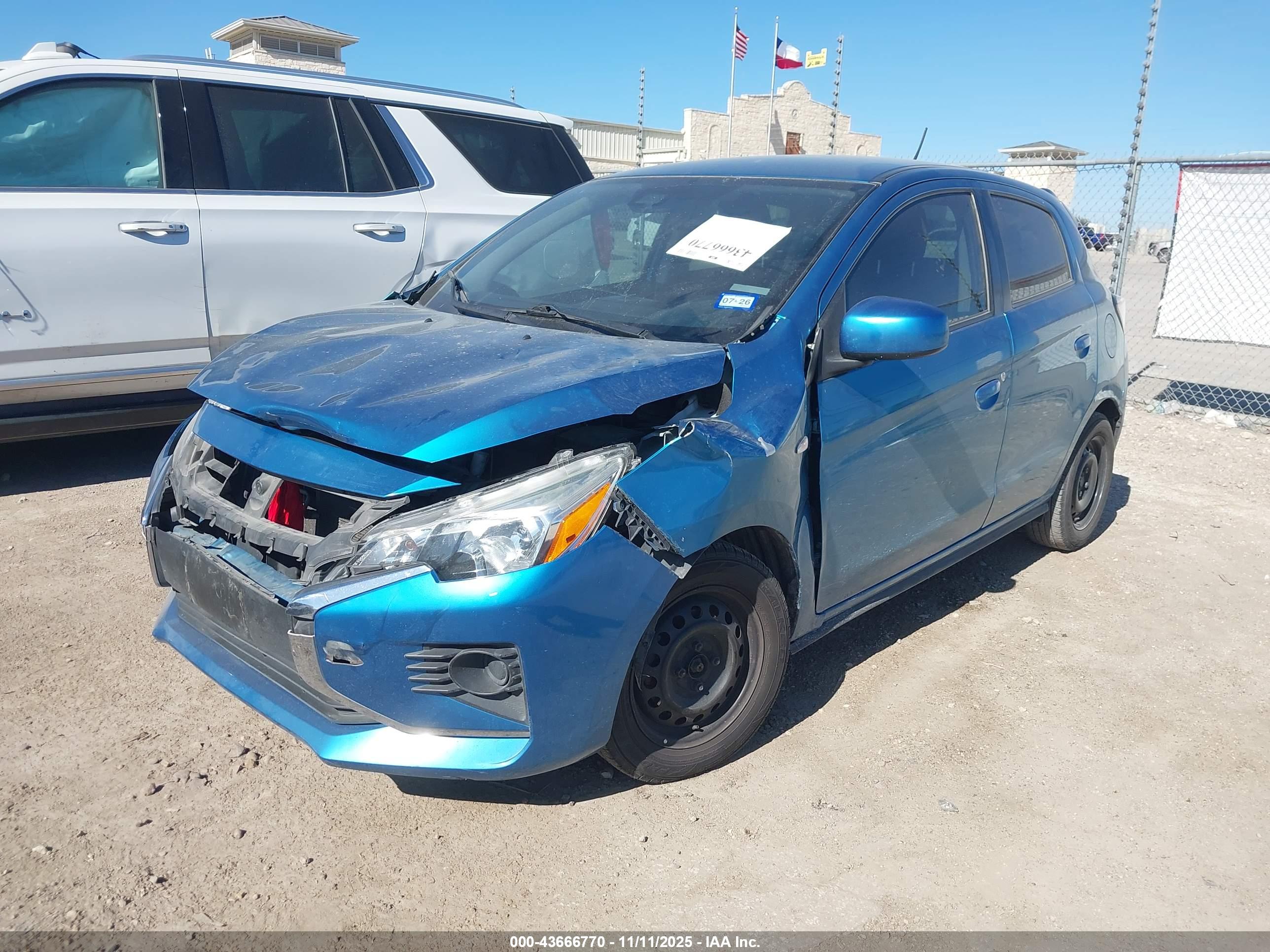 MITSUBISHI MIRAGE image 2