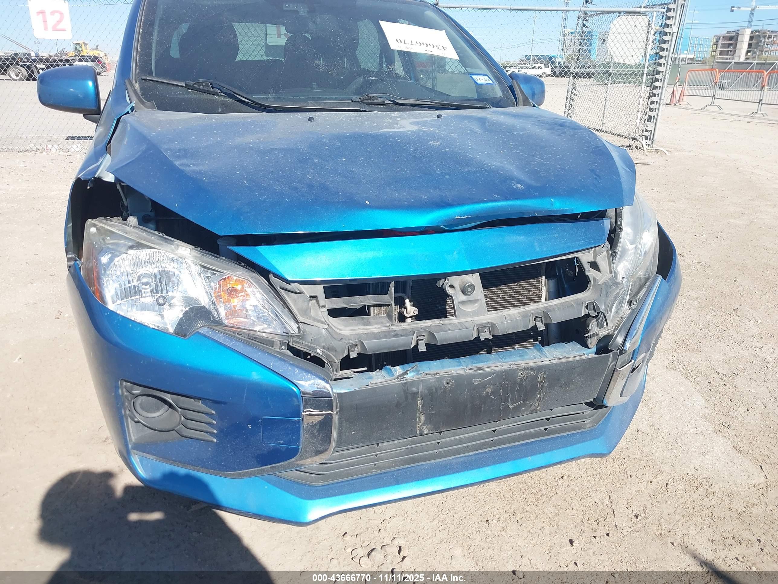 MITSUBISHI MIRAGE image 6