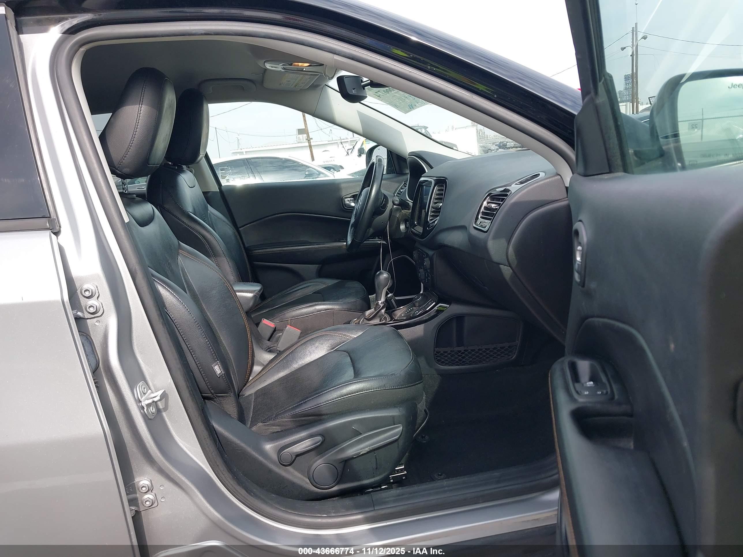 JEEP COMPASS image 5