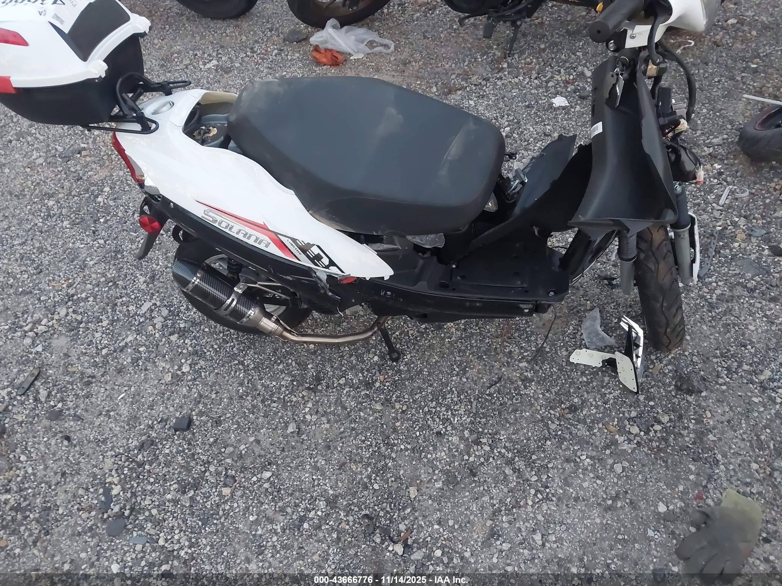 SOLANA MOPED image 5