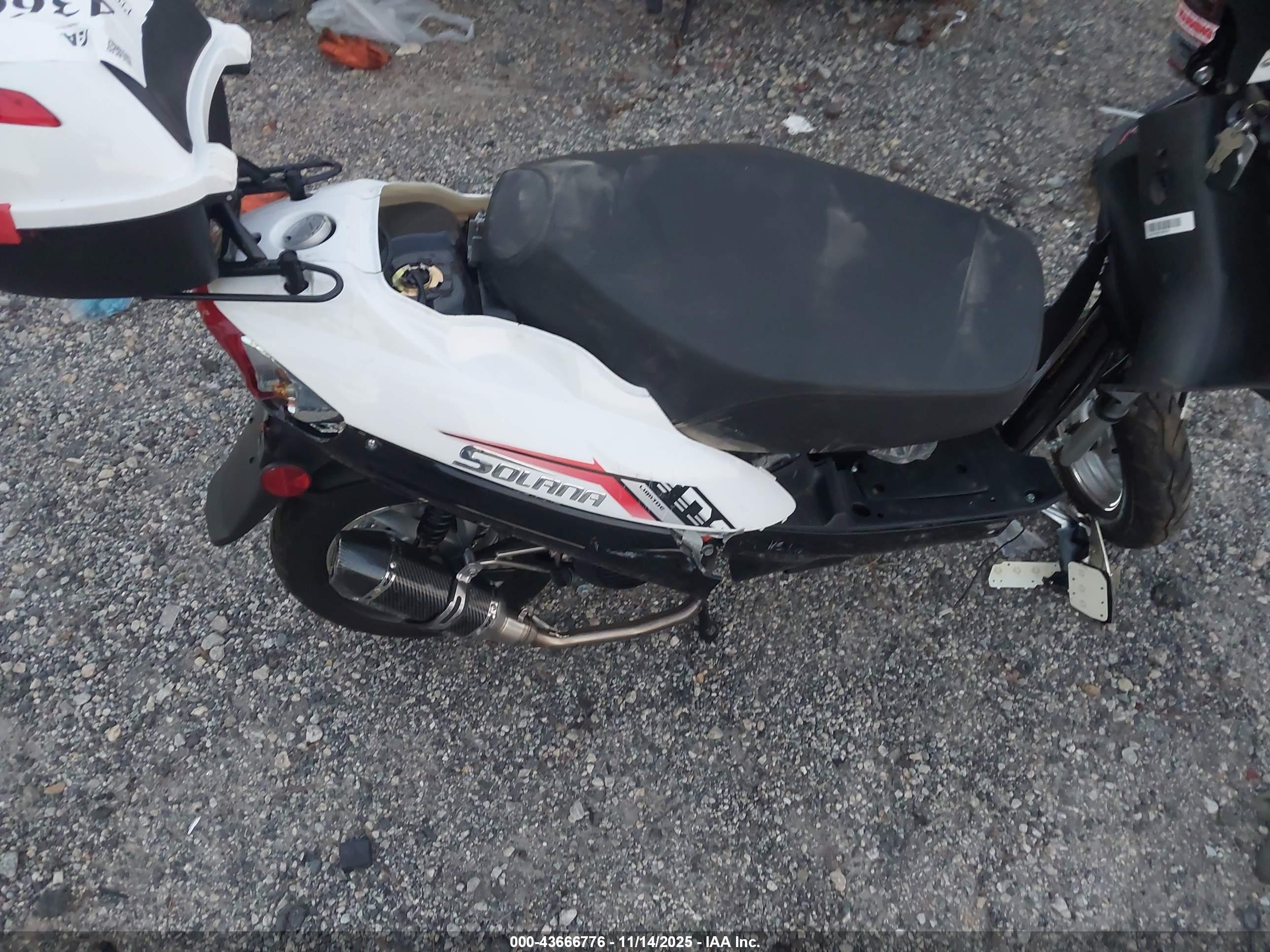 SOLANA MOPED image 8