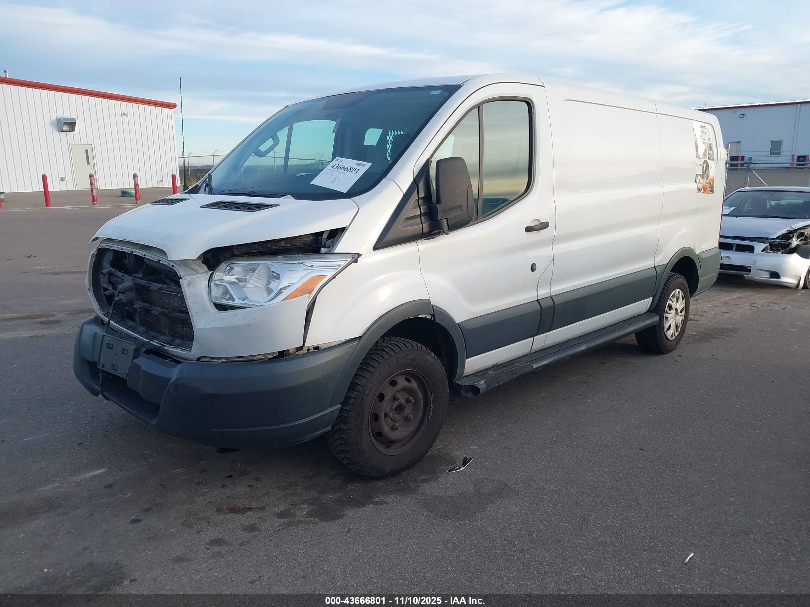 FORD TRANSIT-250 image 2