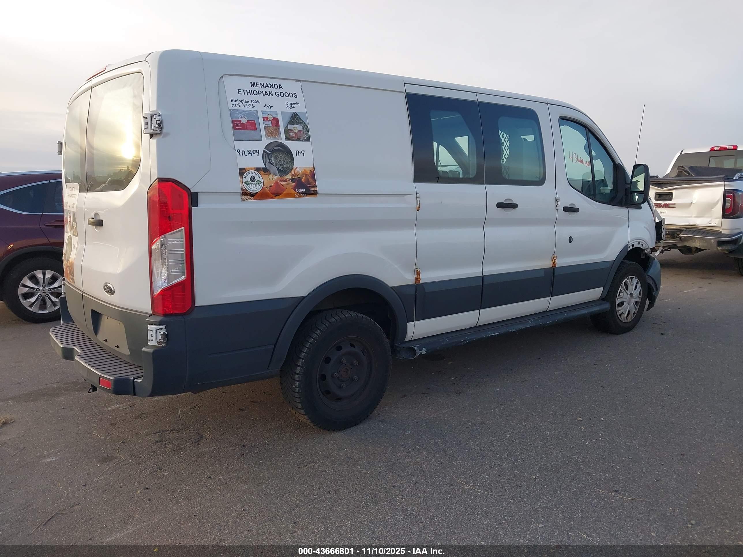 FORD TRANSIT-250 image 4