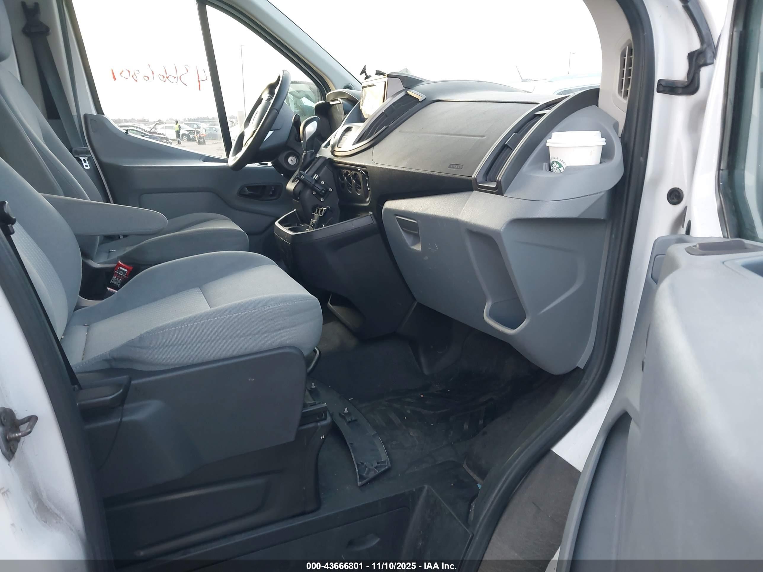 FORD TRANSIT-250 image 5