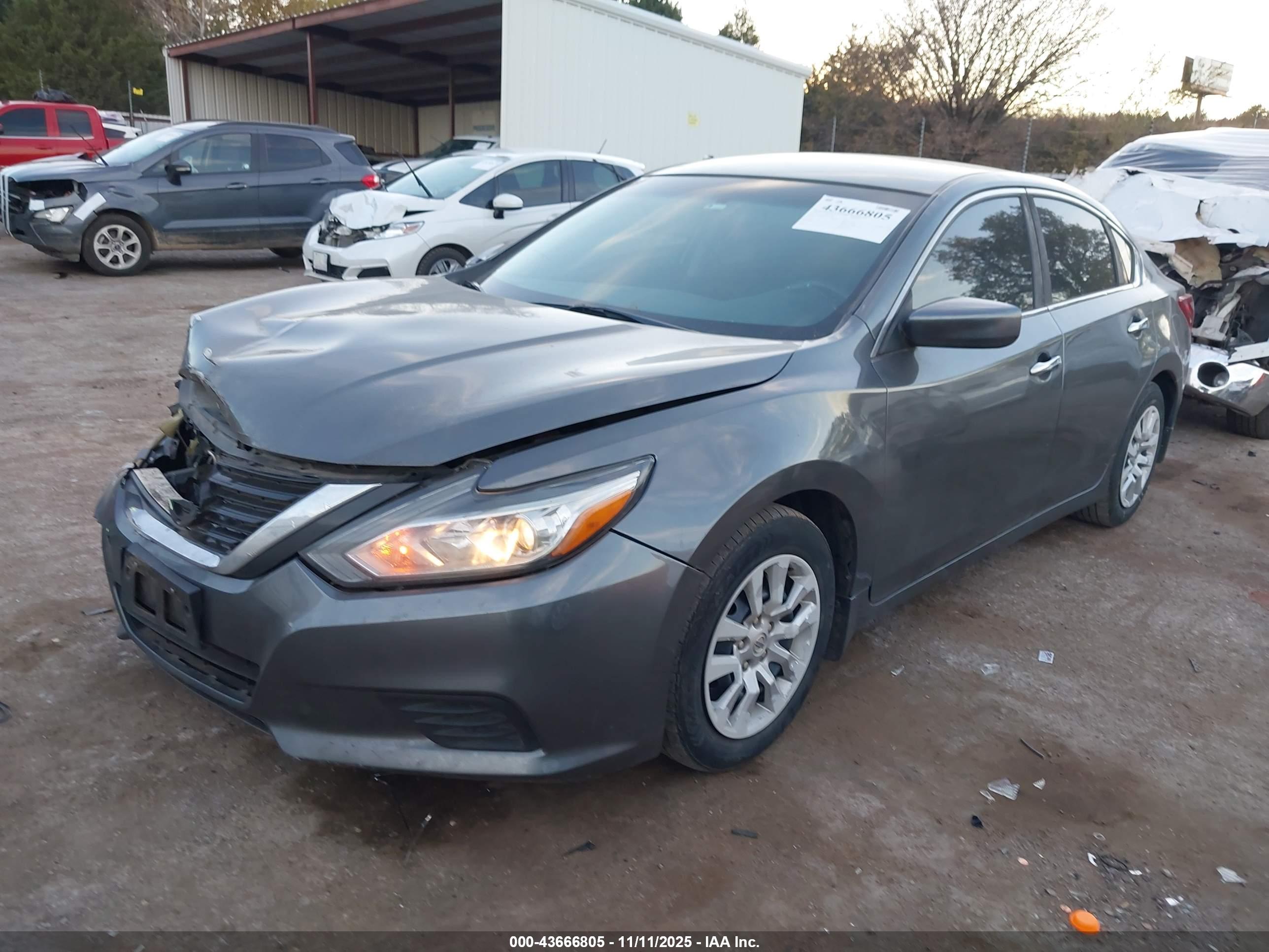 NISSAN ALTIMA image 2