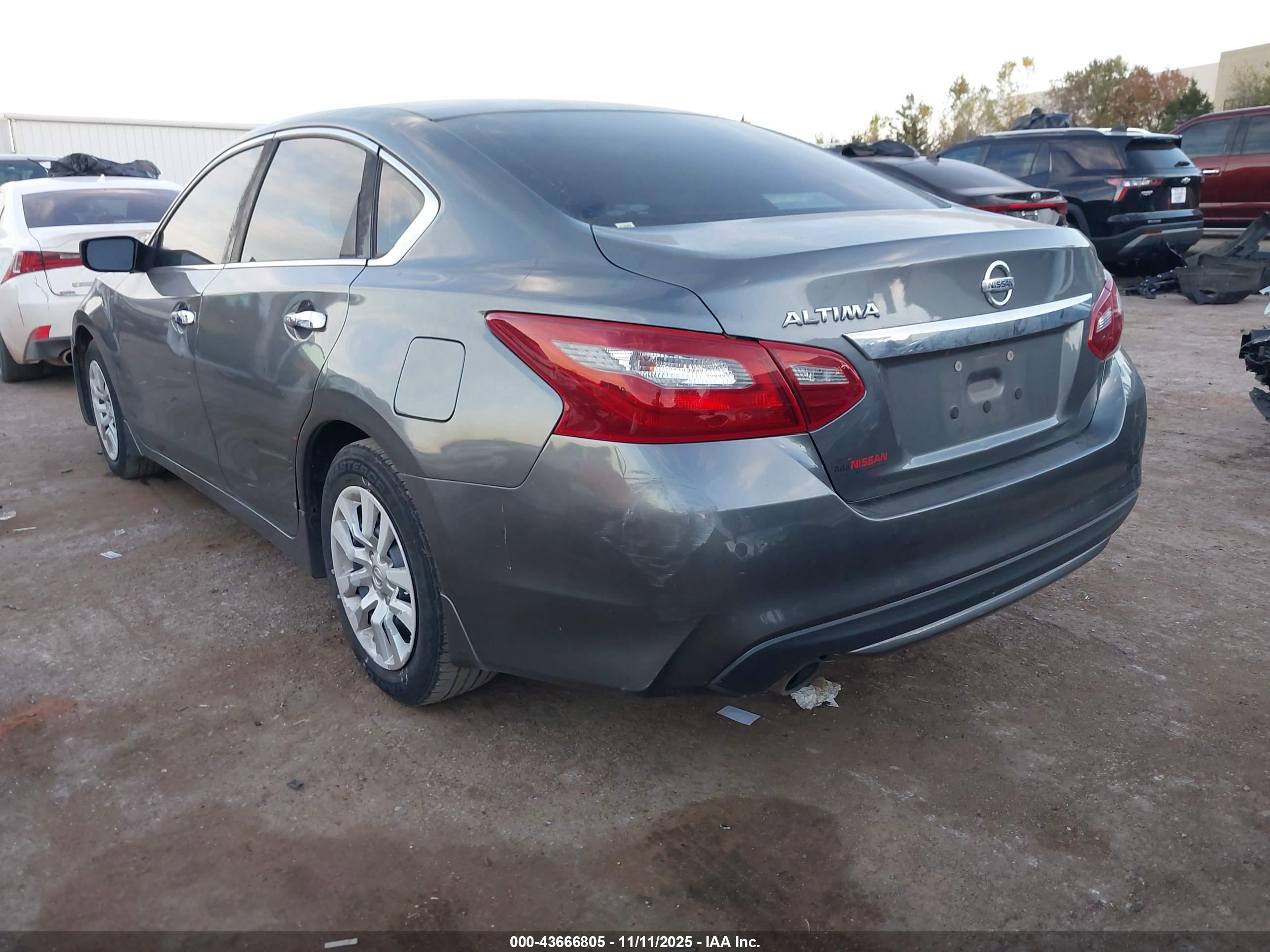NISSAN ALTIMA image 3