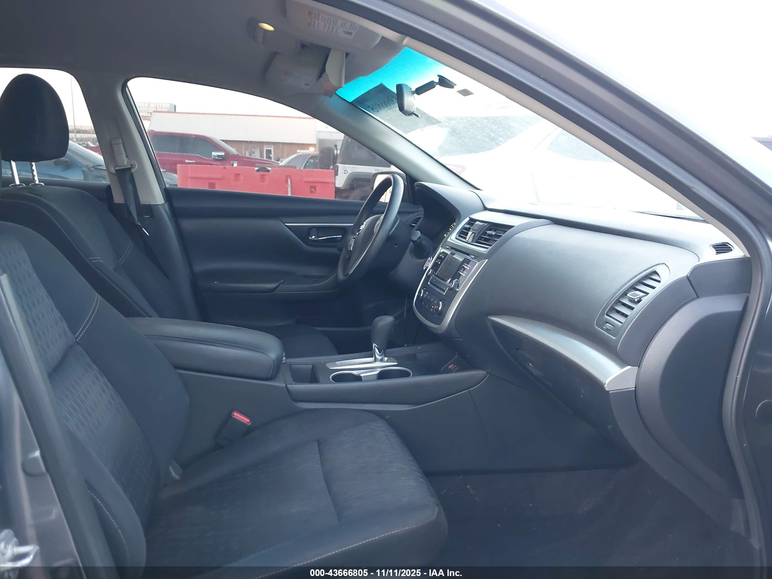 NISSAN ALTIMA image 5