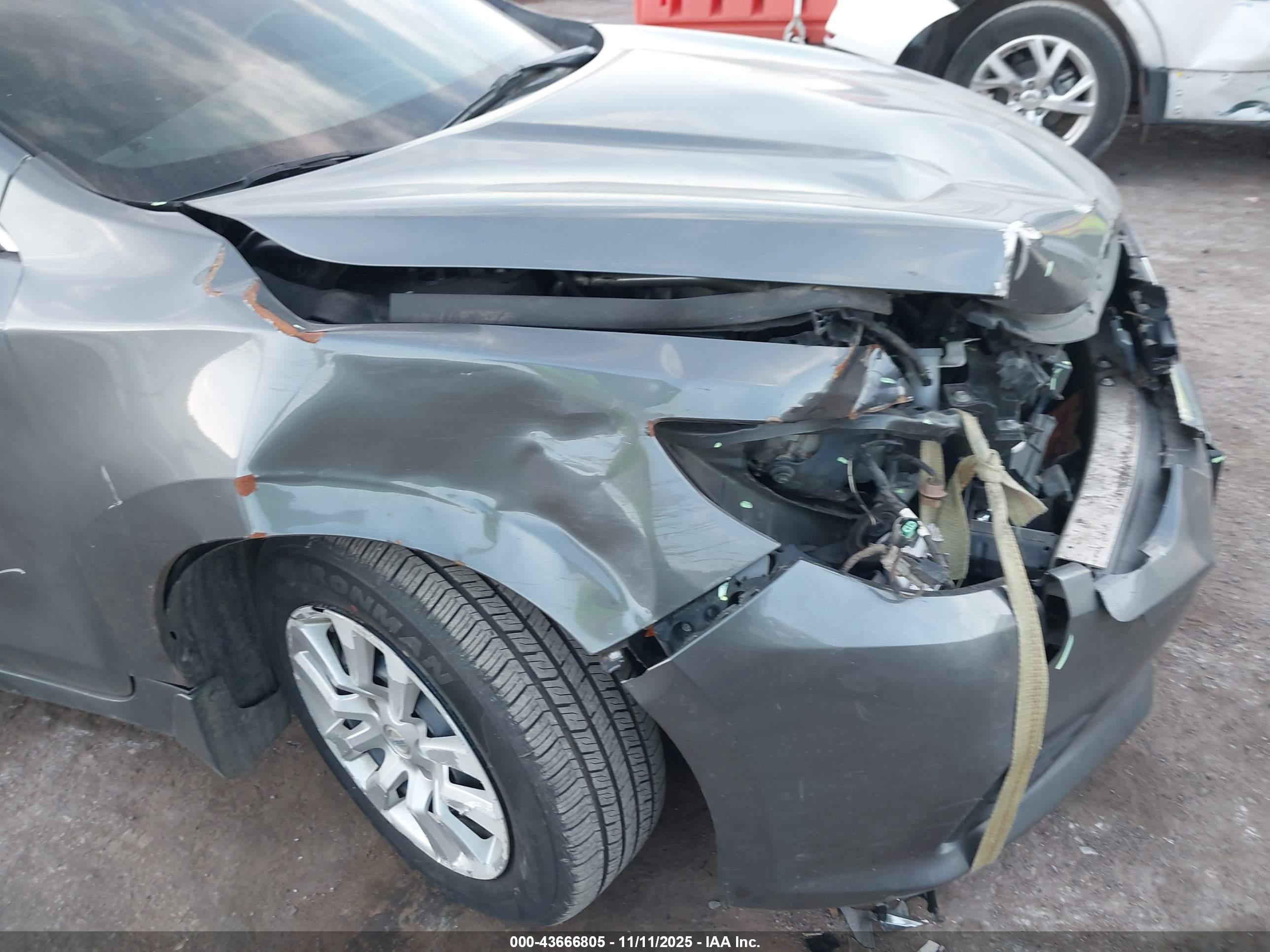 NISSAN ALTIMA image 6
