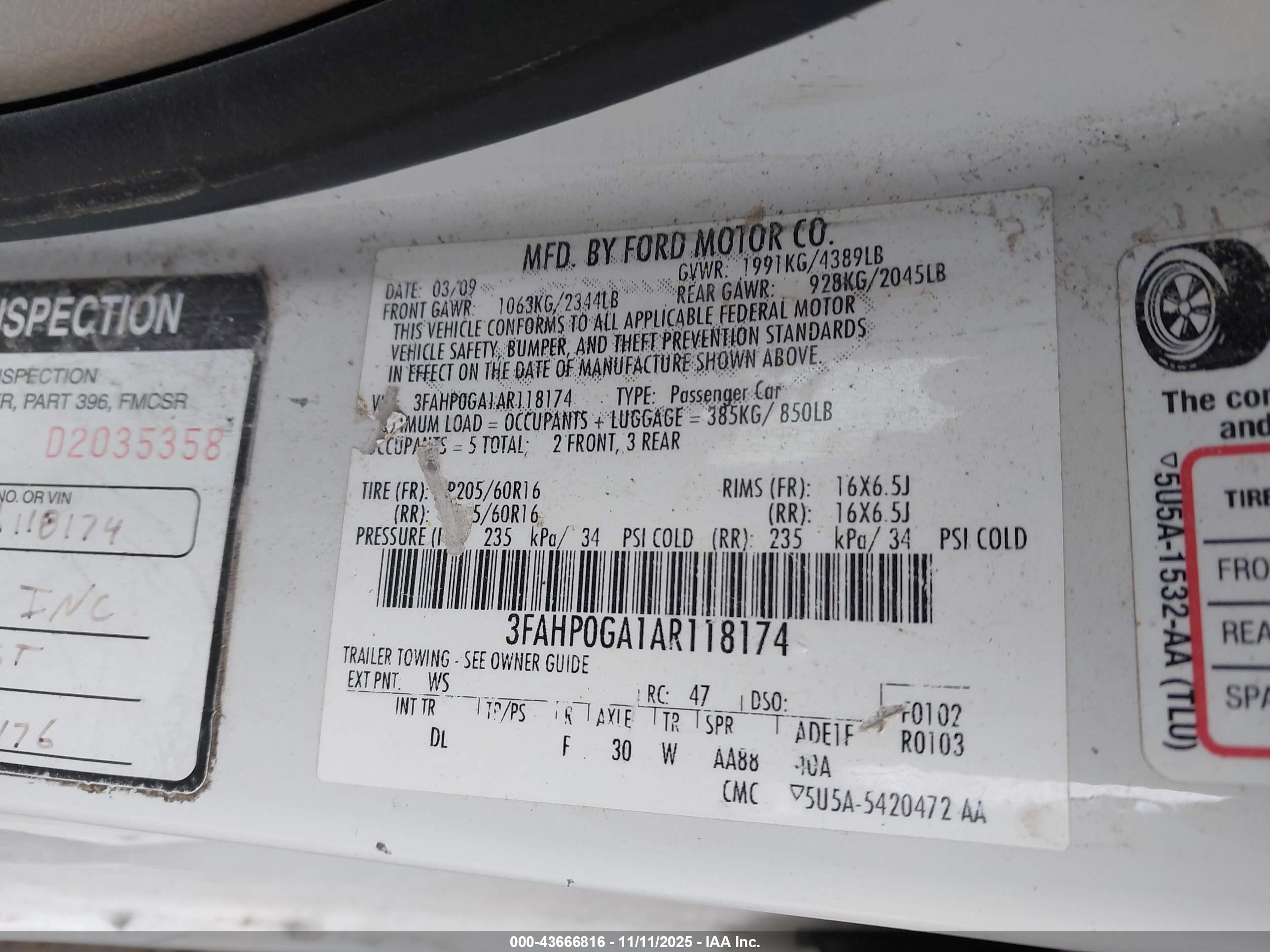 FORD FUSION image 9