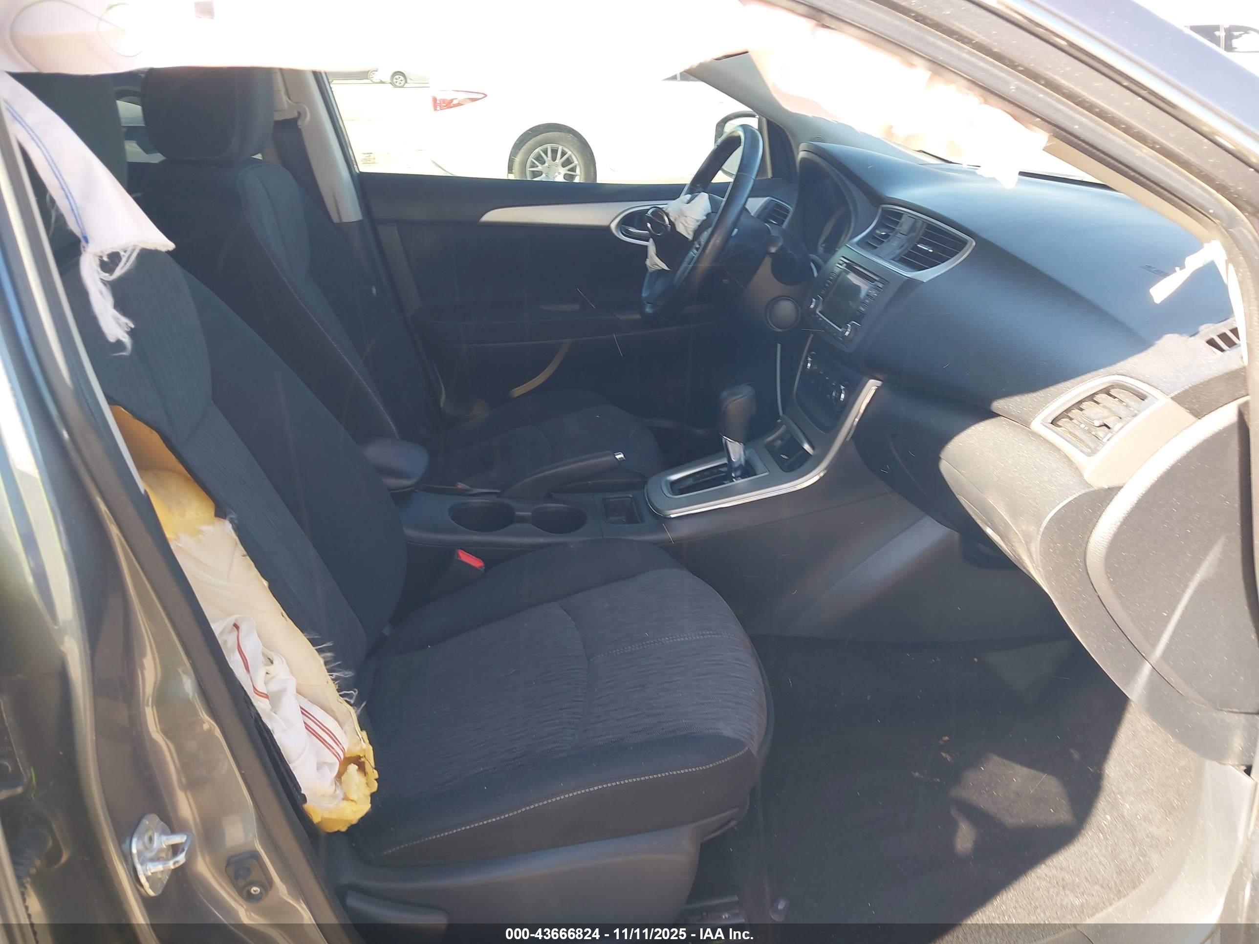 NISSAN SENTRA image 5