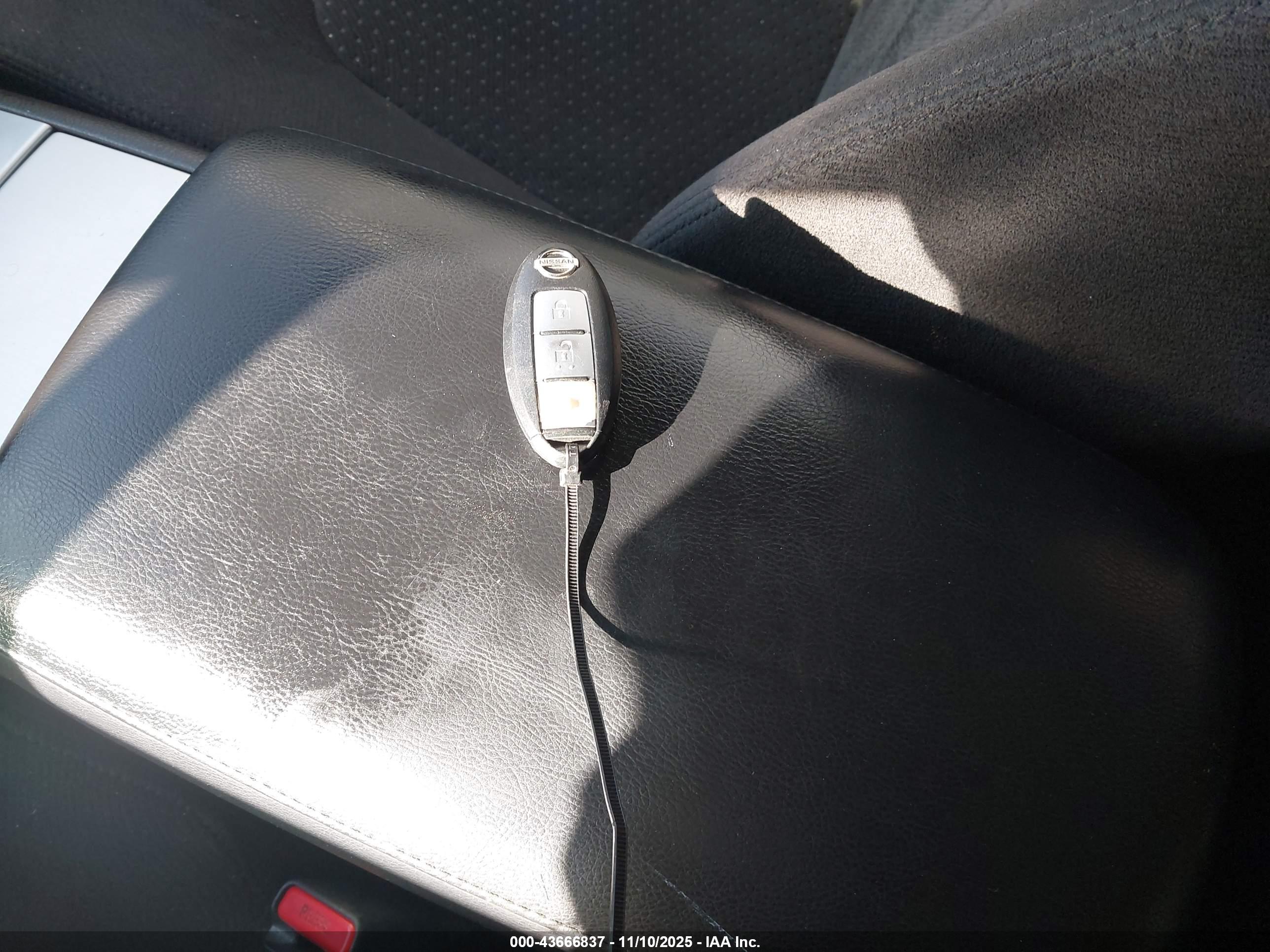 NISSAN MURANO image 11
