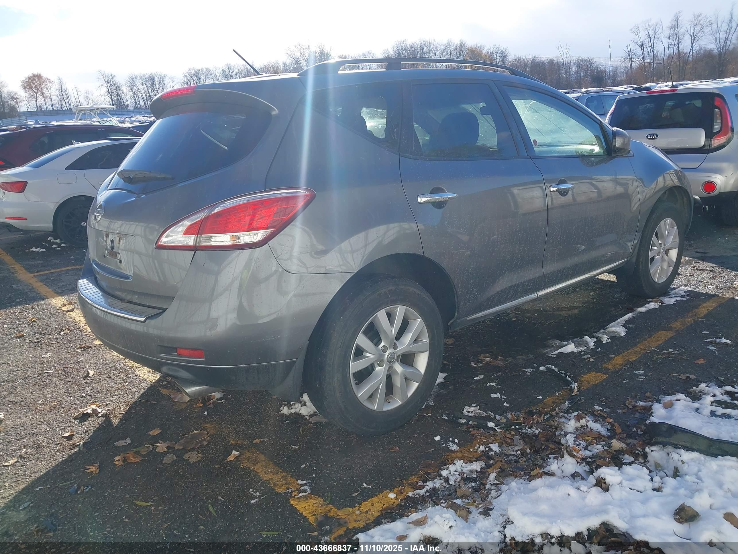 NISSAN MURANO image 4