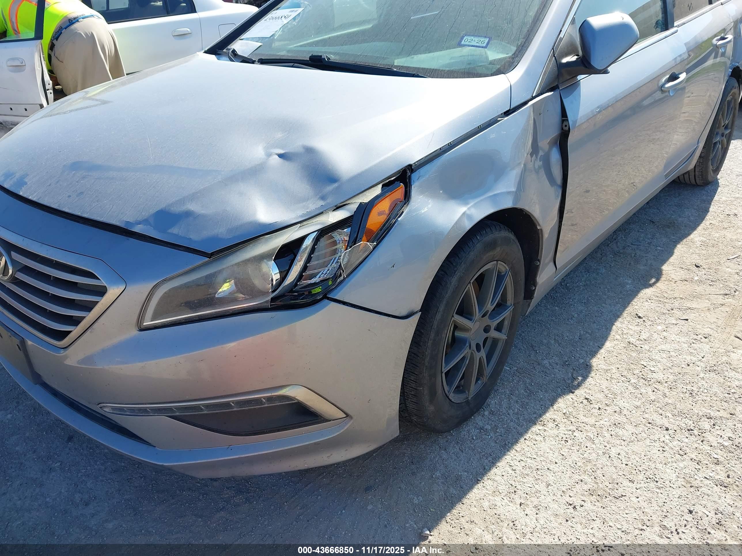 HYUNDAI SONATA image 6