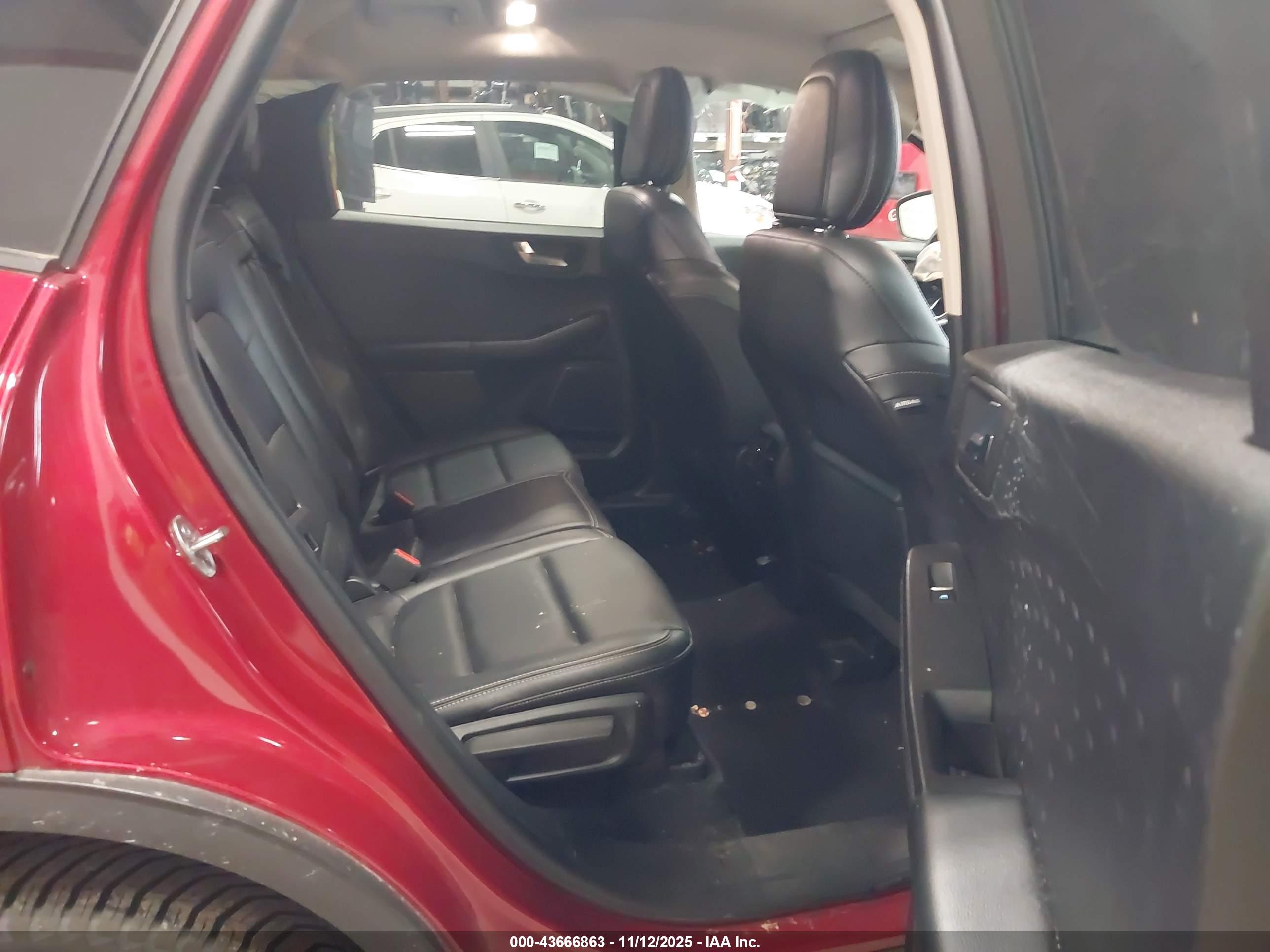 FORD ESCAPE image 8