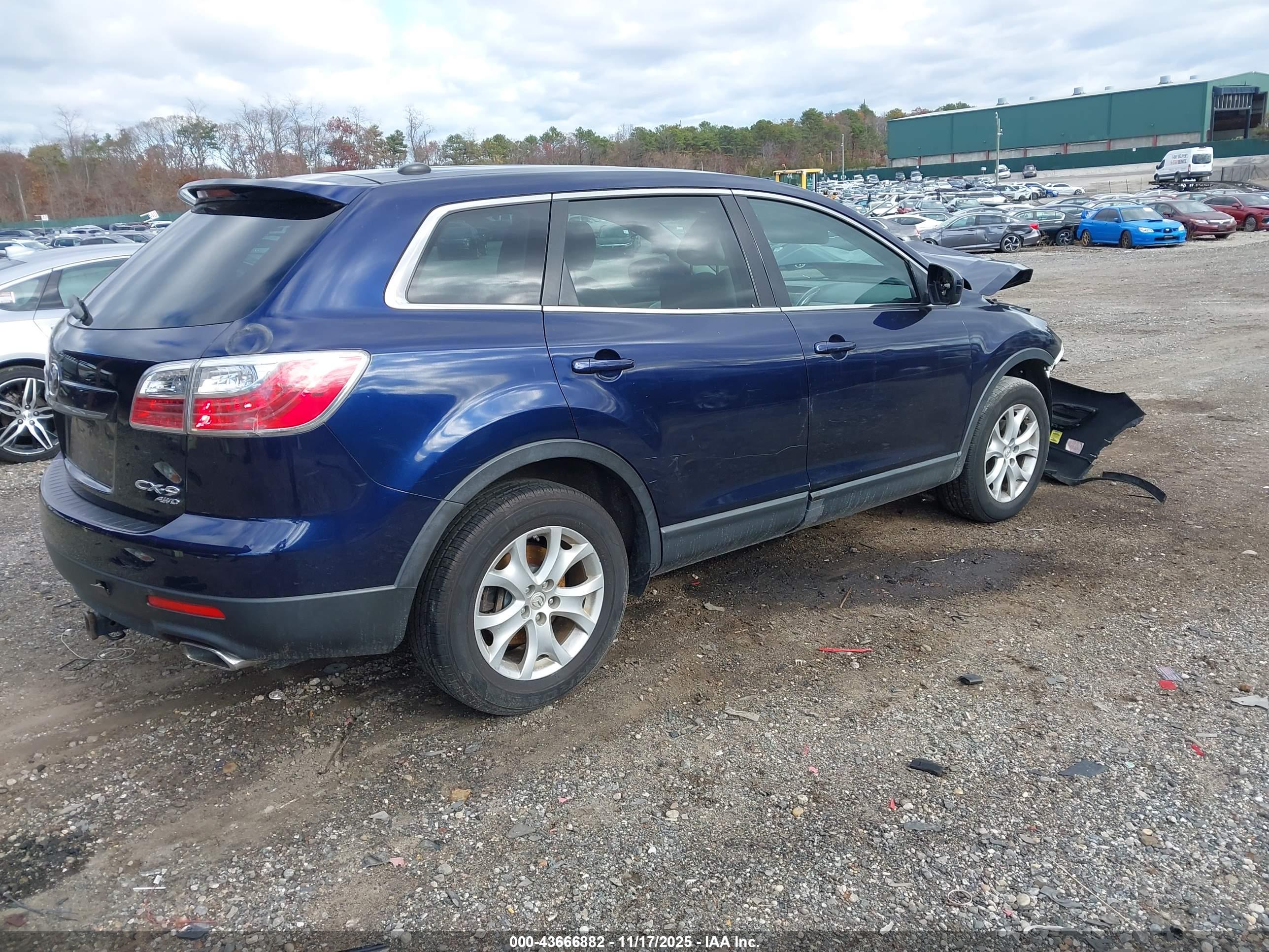 MAZDA CX-9 image 4