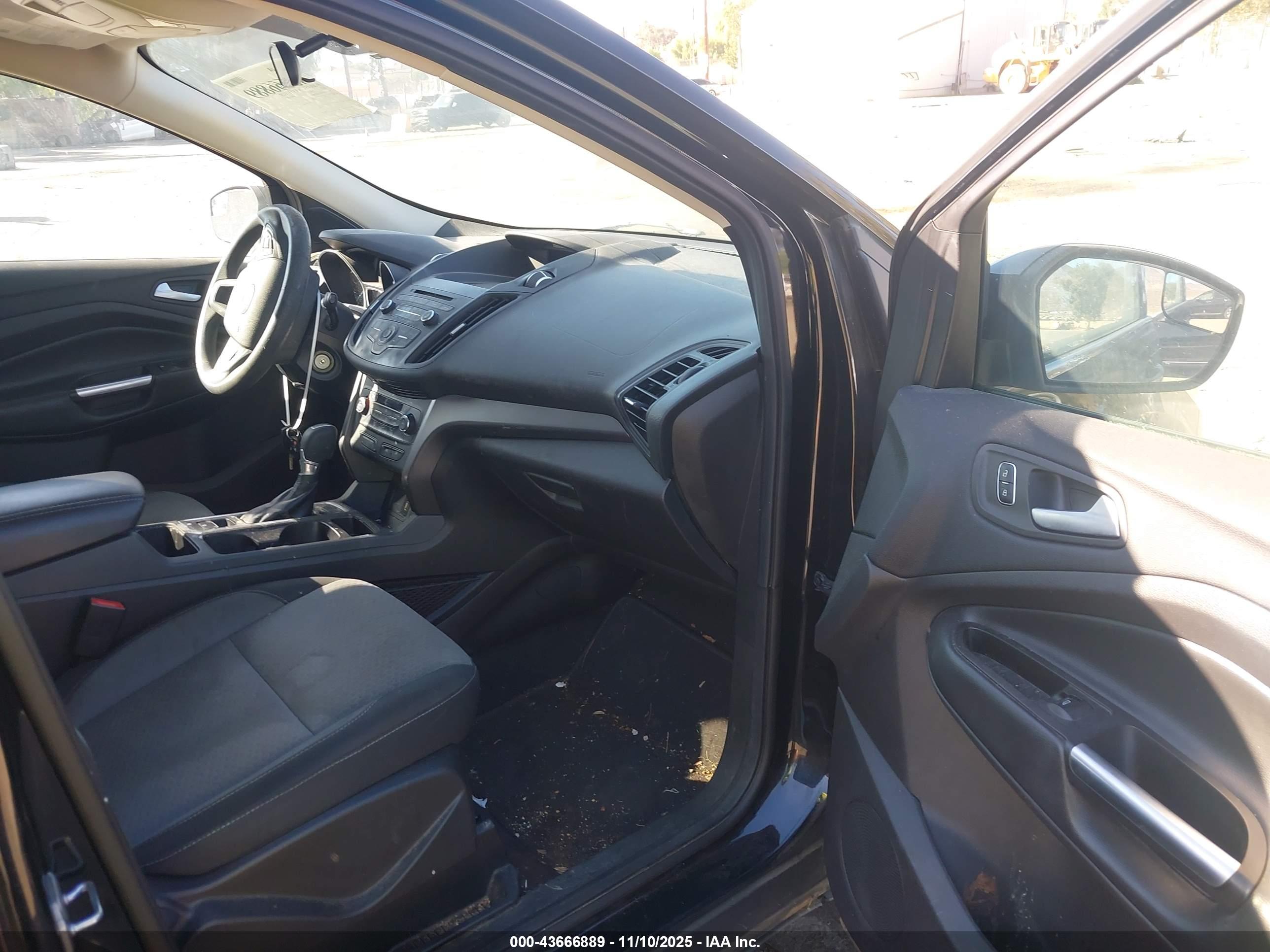 FORD ESCAPE image 5