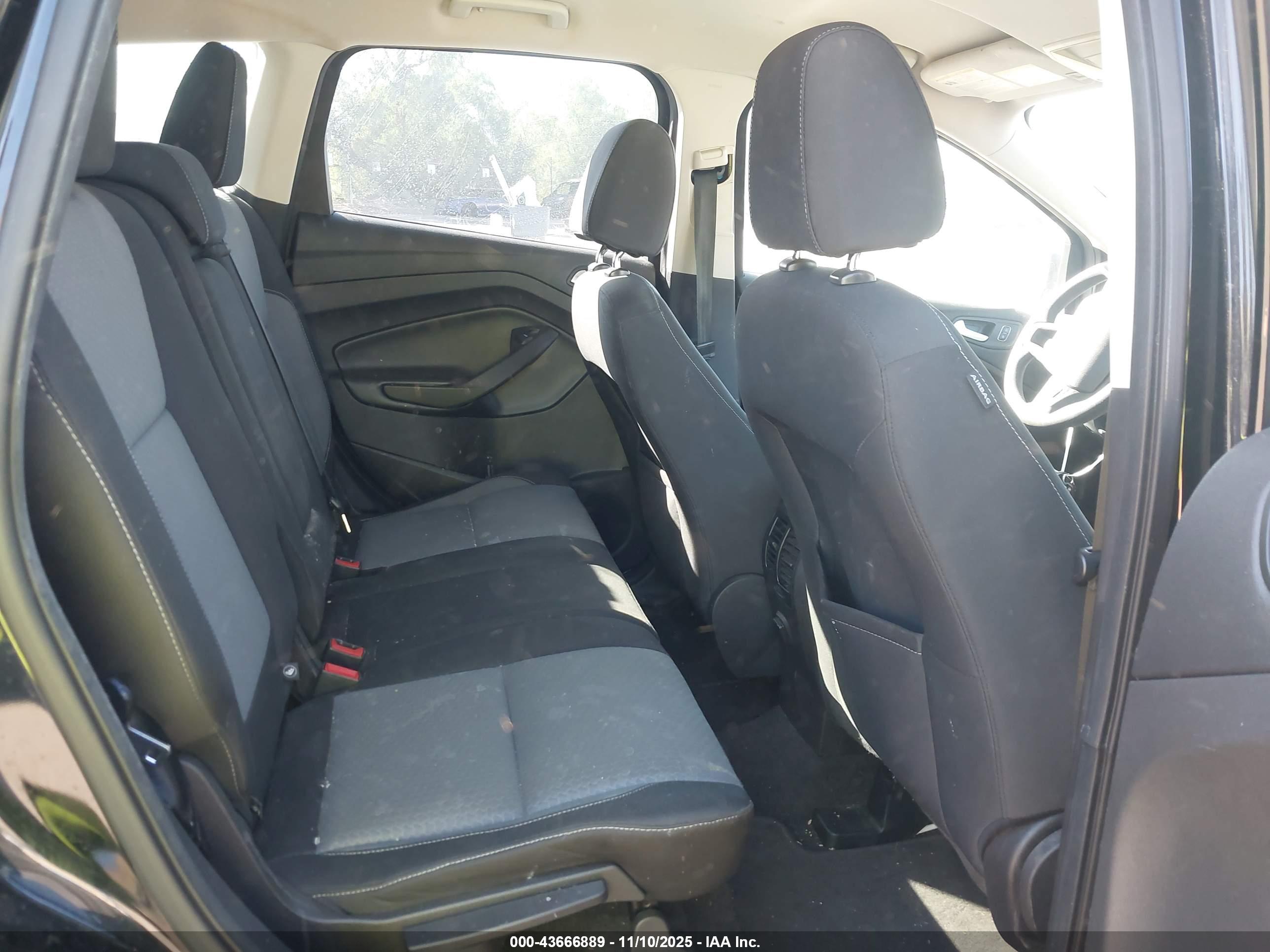 FORD ESCAPE image 8
