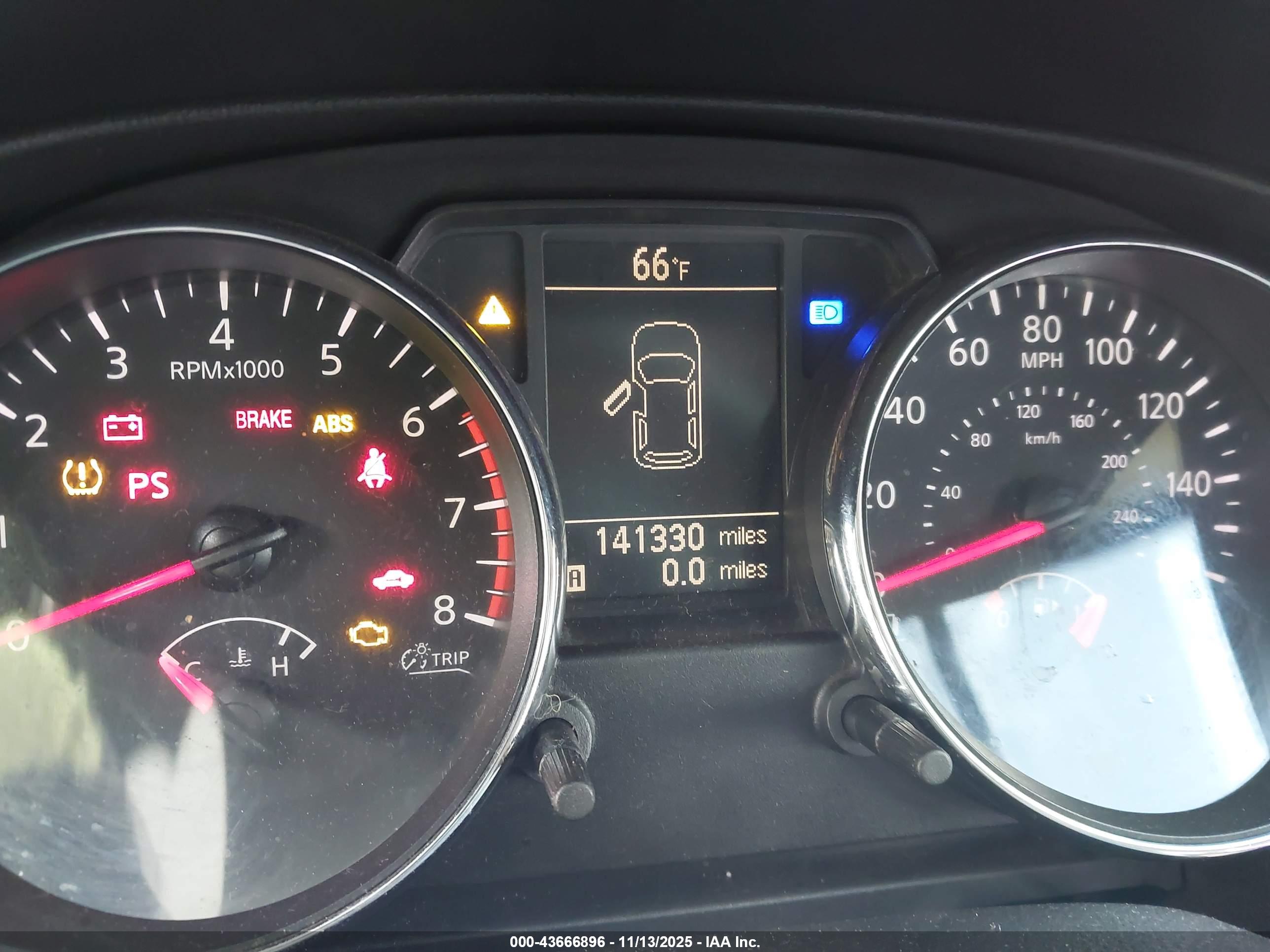 NISSAN ROGUE image 7