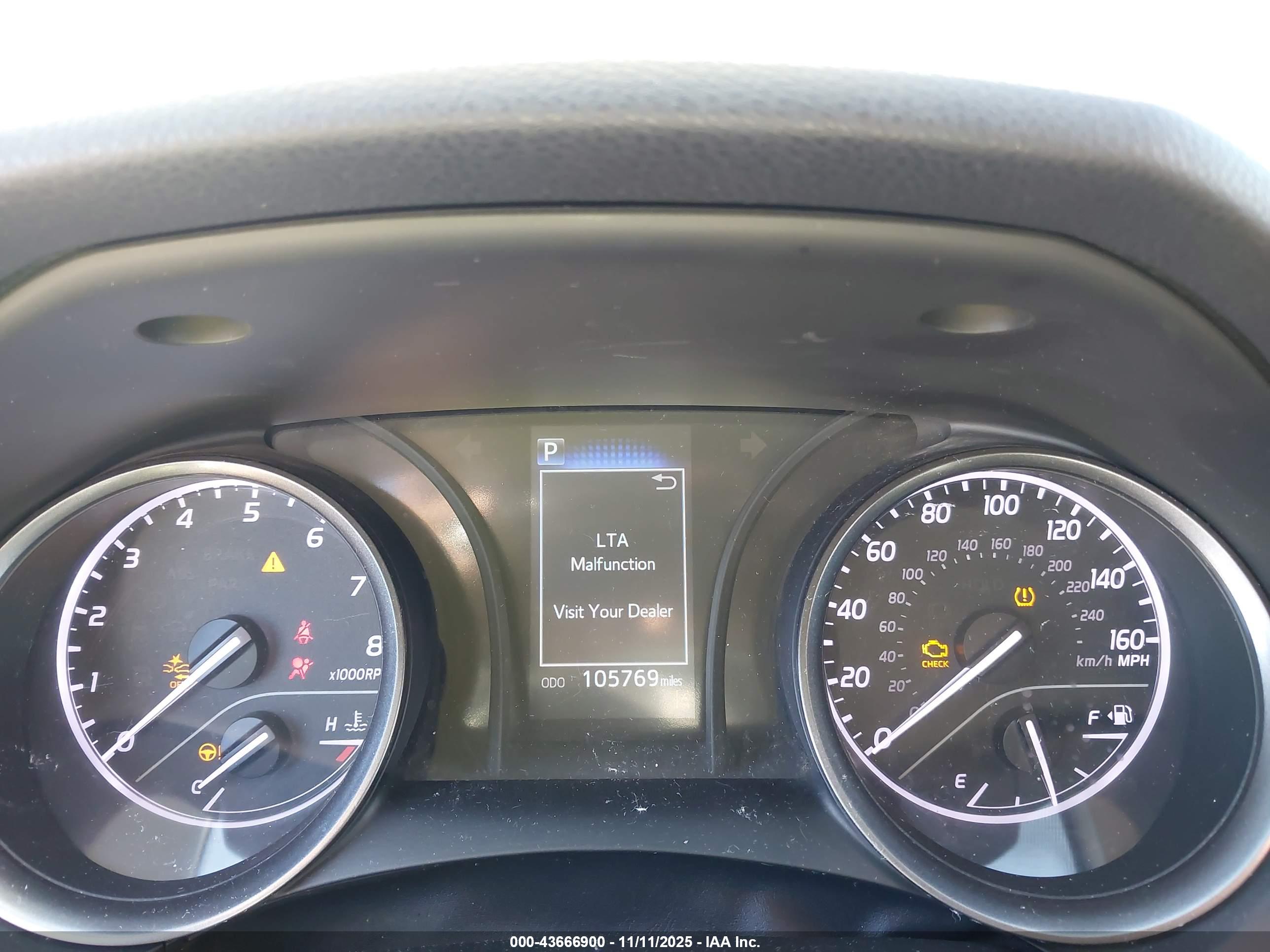 TOYOTA CAMRY image 7