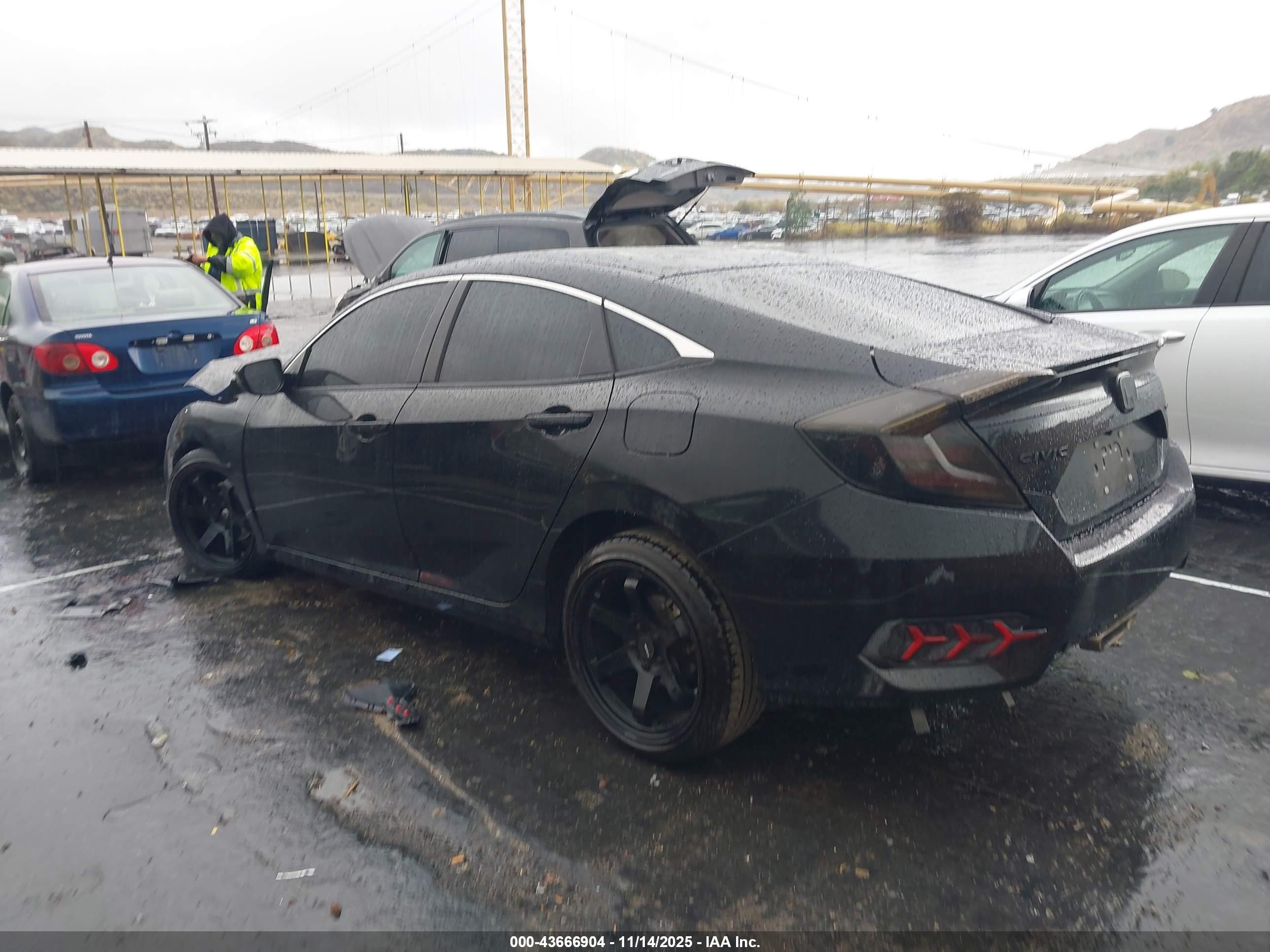 HONDA CIVIC image 3
