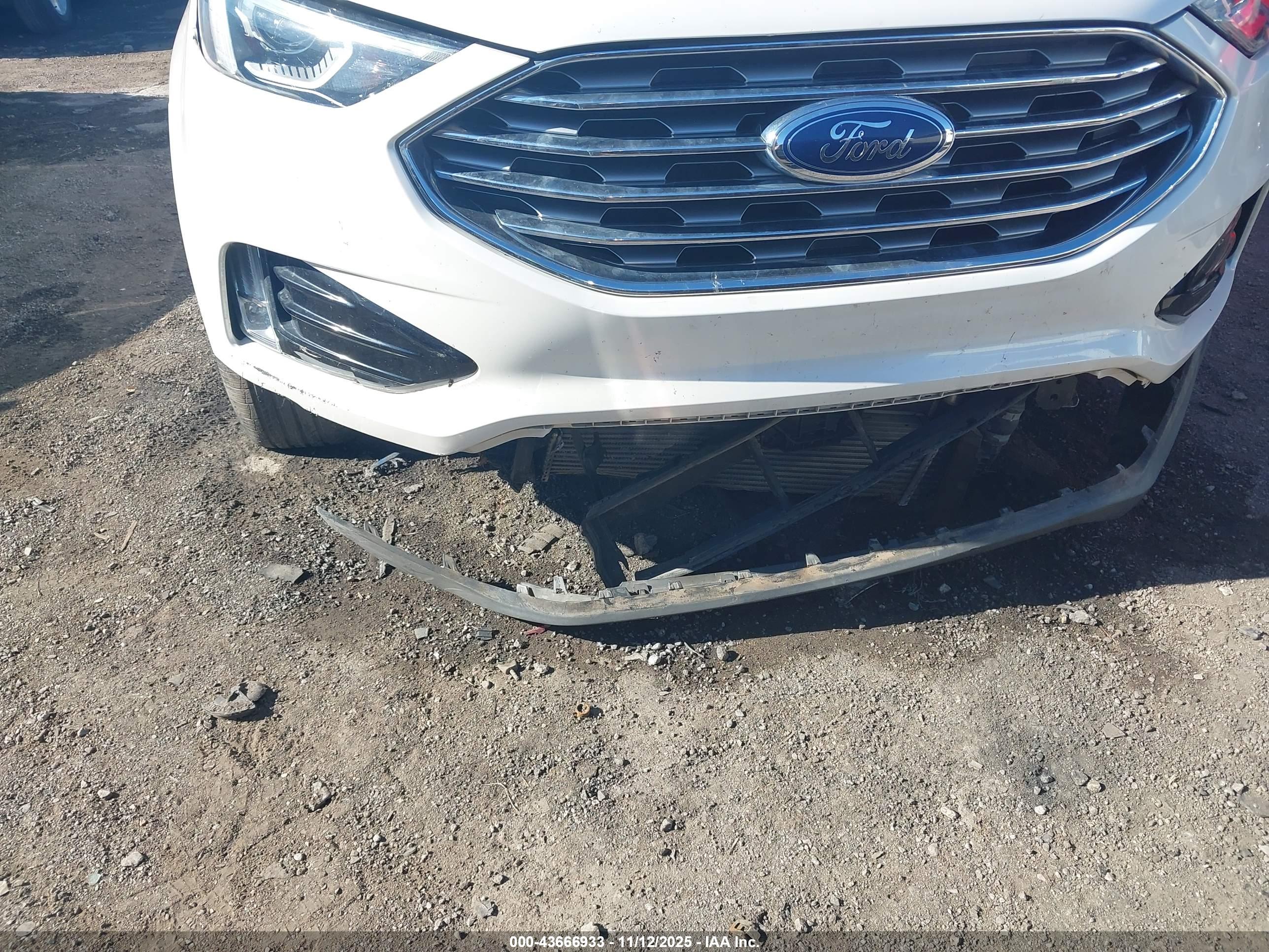FORD EDGE image 6