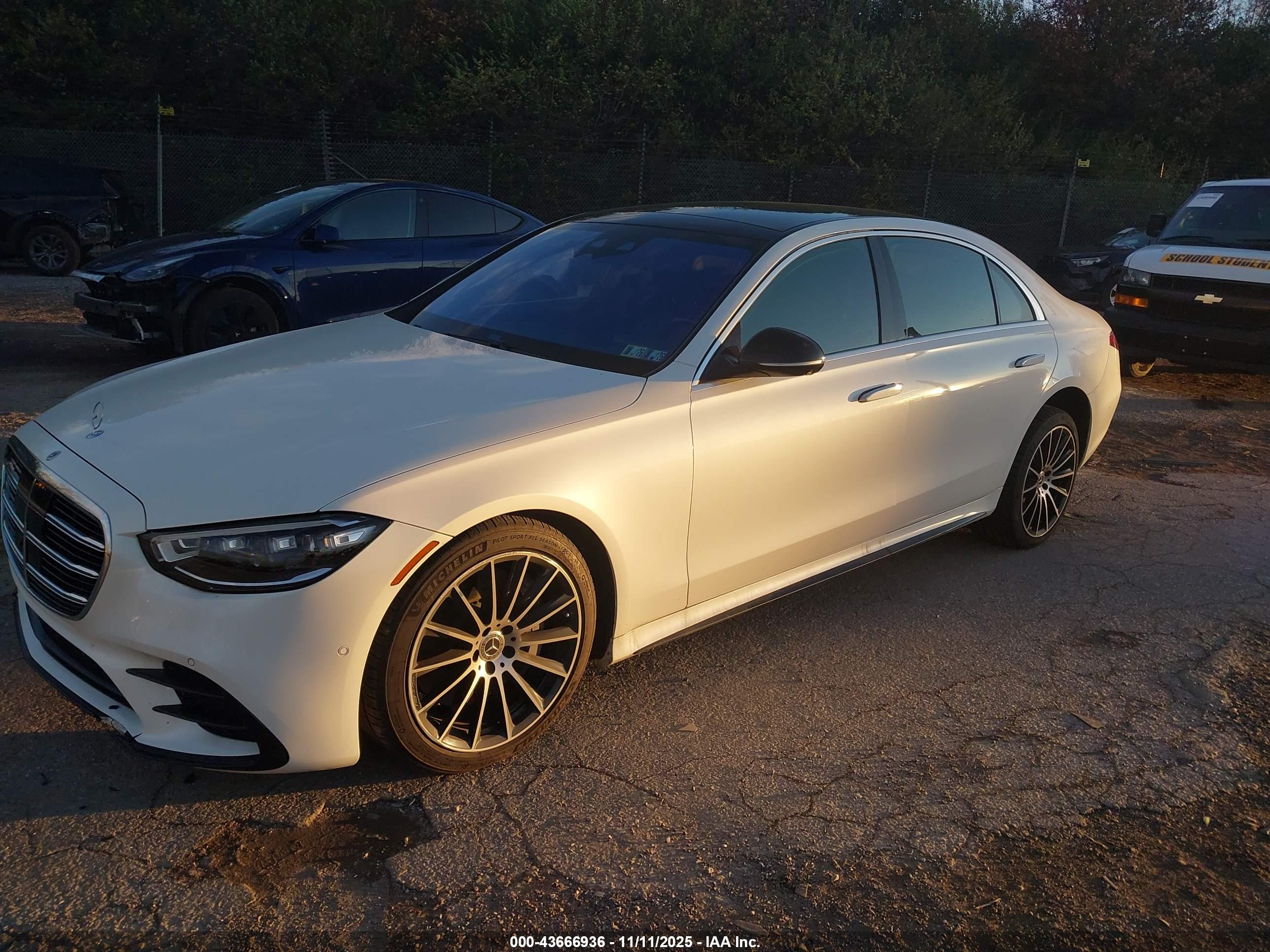 MERCEDES-BENZ S image 2