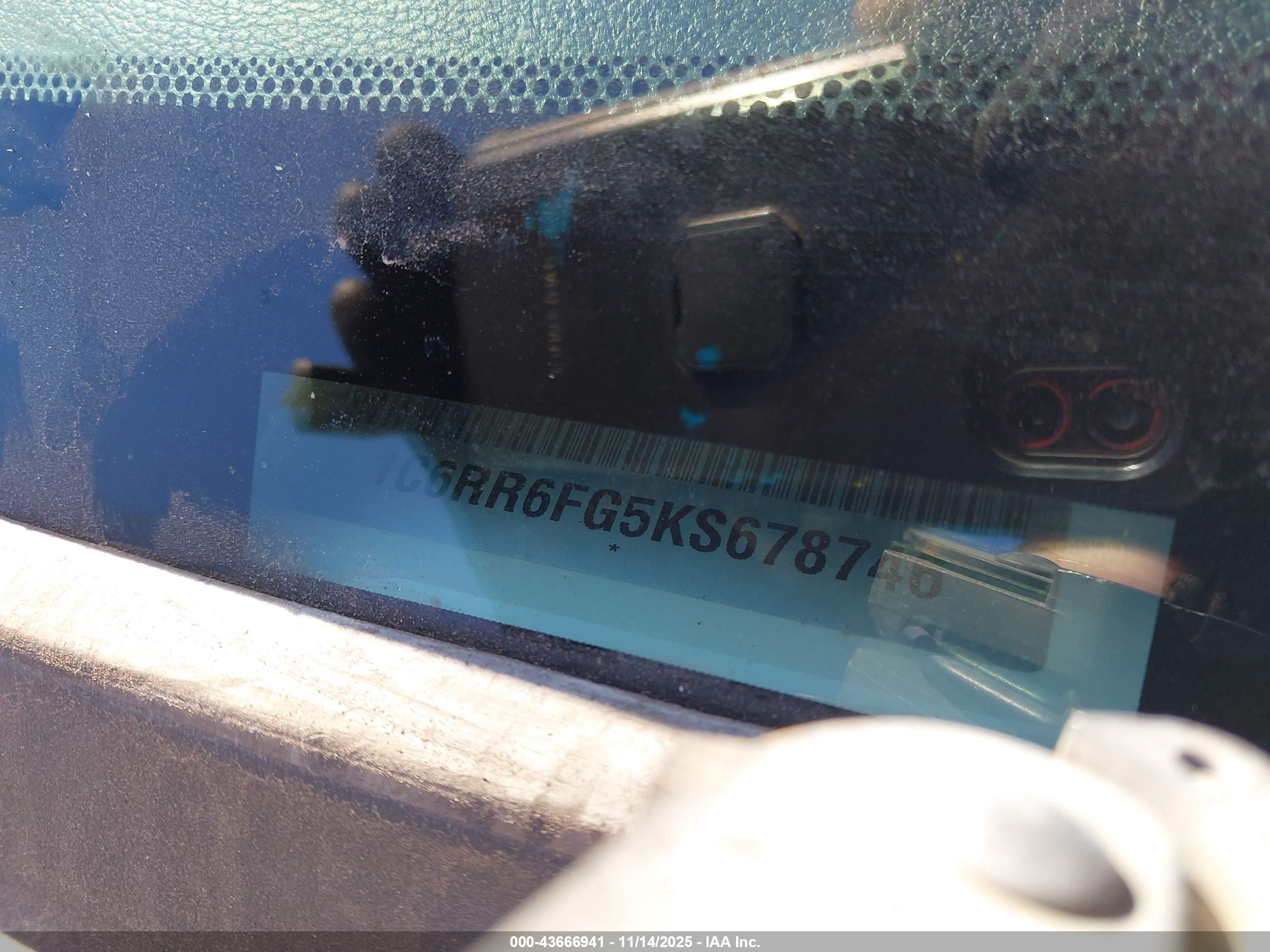 RAM 1500 image 9