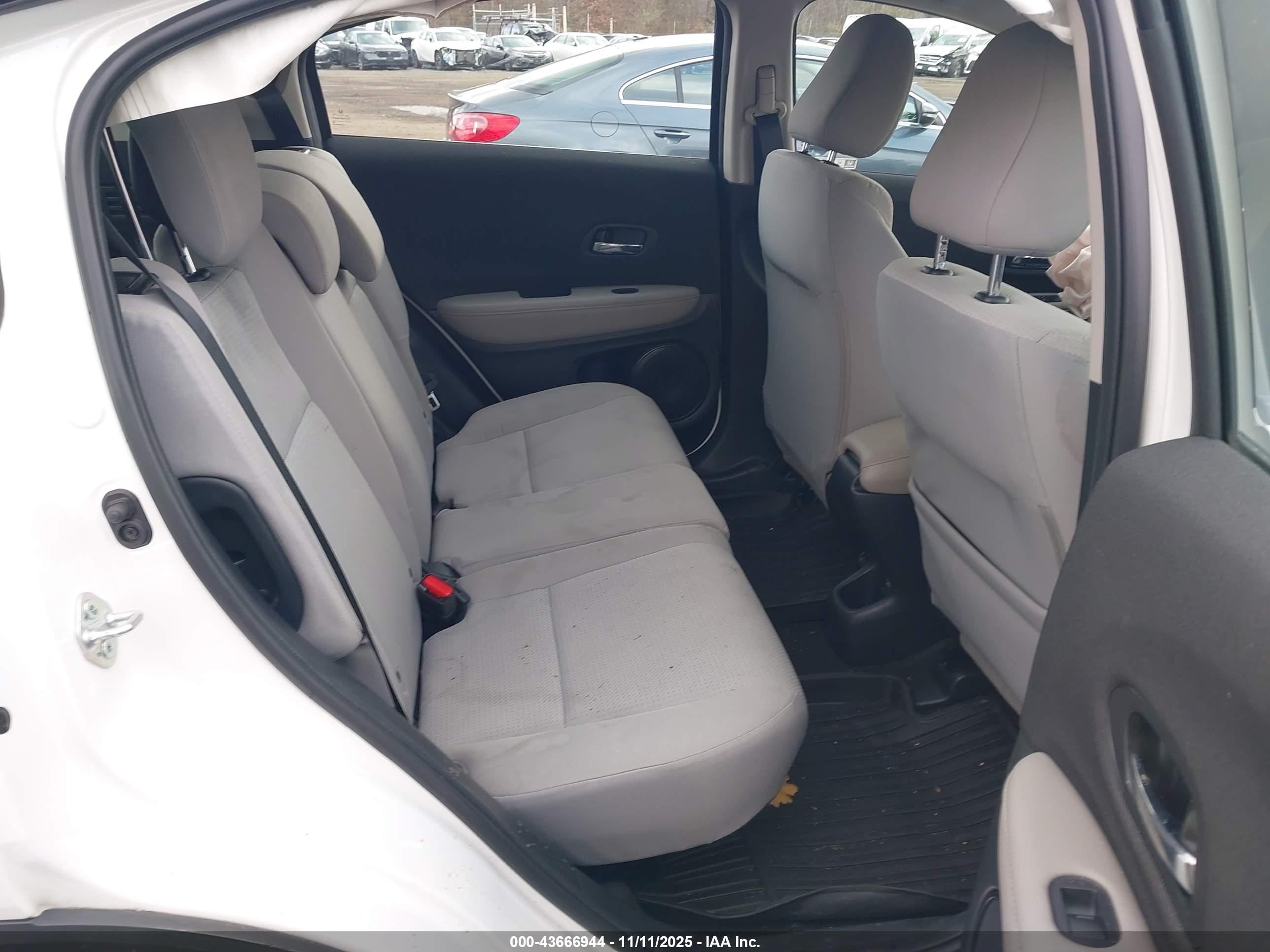 HONDA HR-V image 8