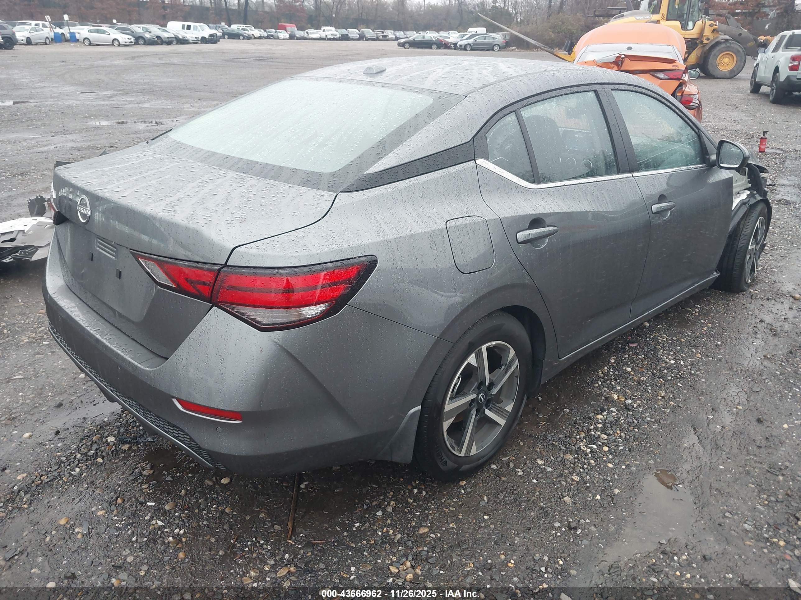 NISSAN SENTRA image 4