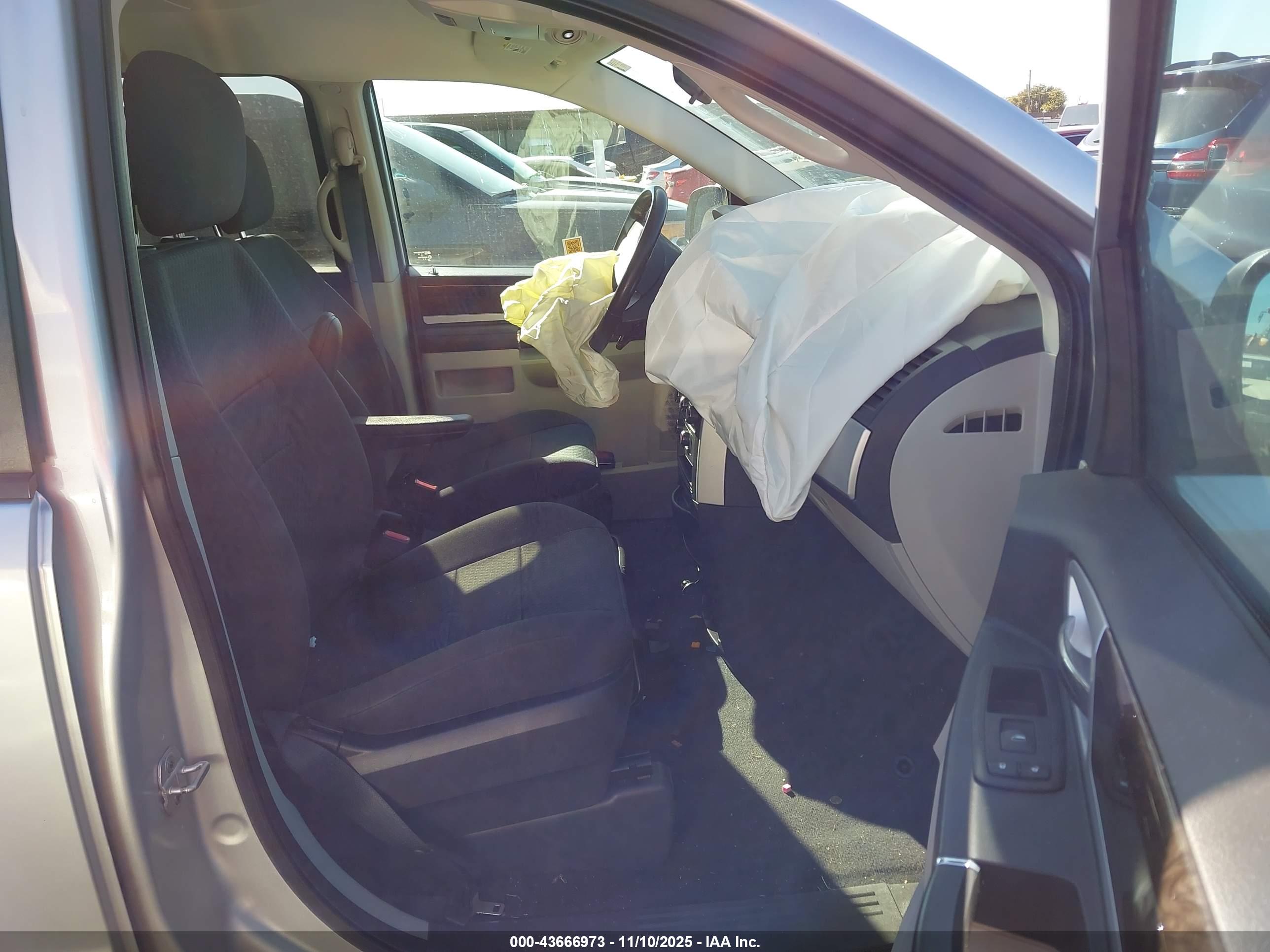 DODGE GRAND image 5