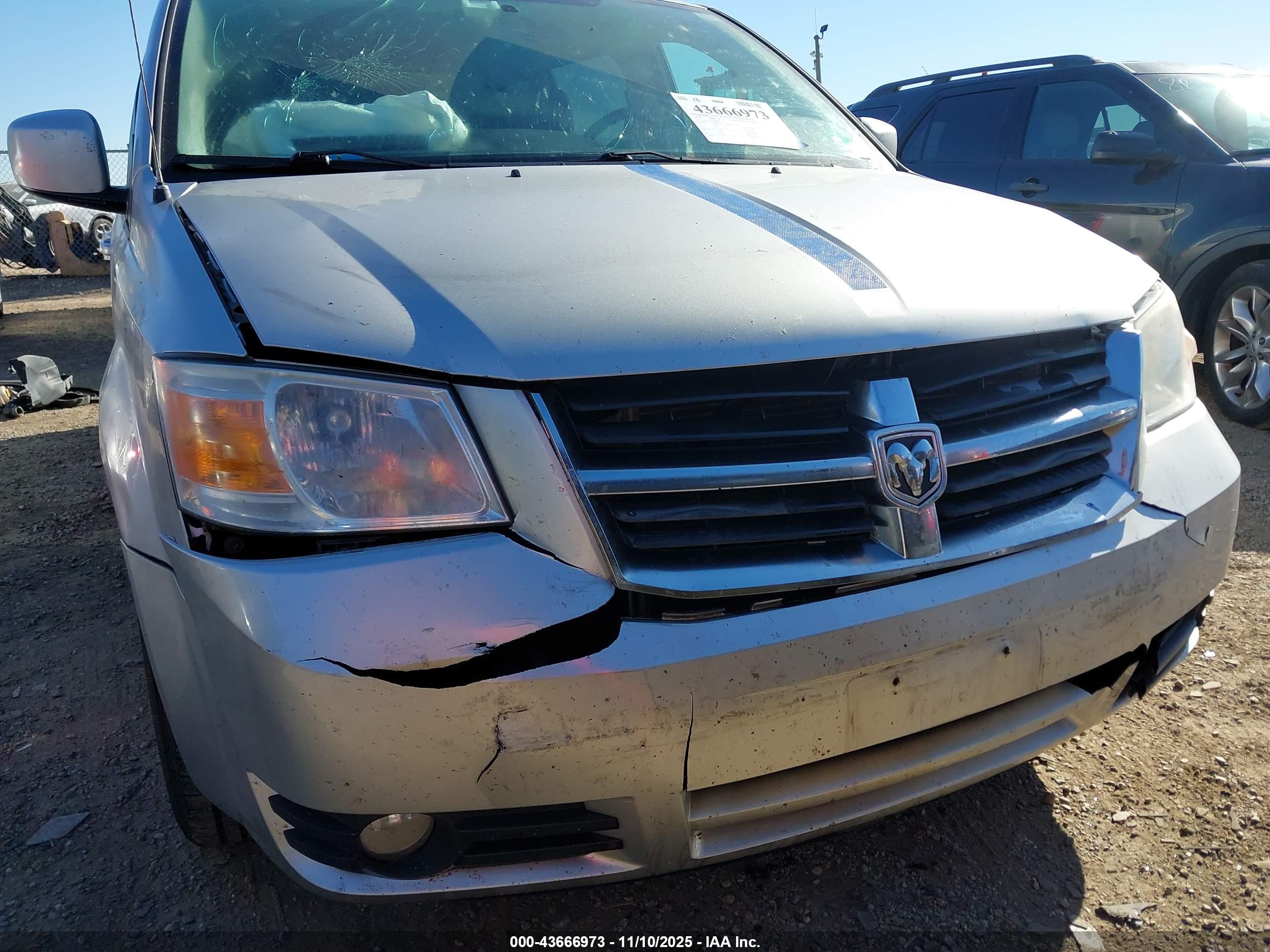 DODGE GRAND image 6