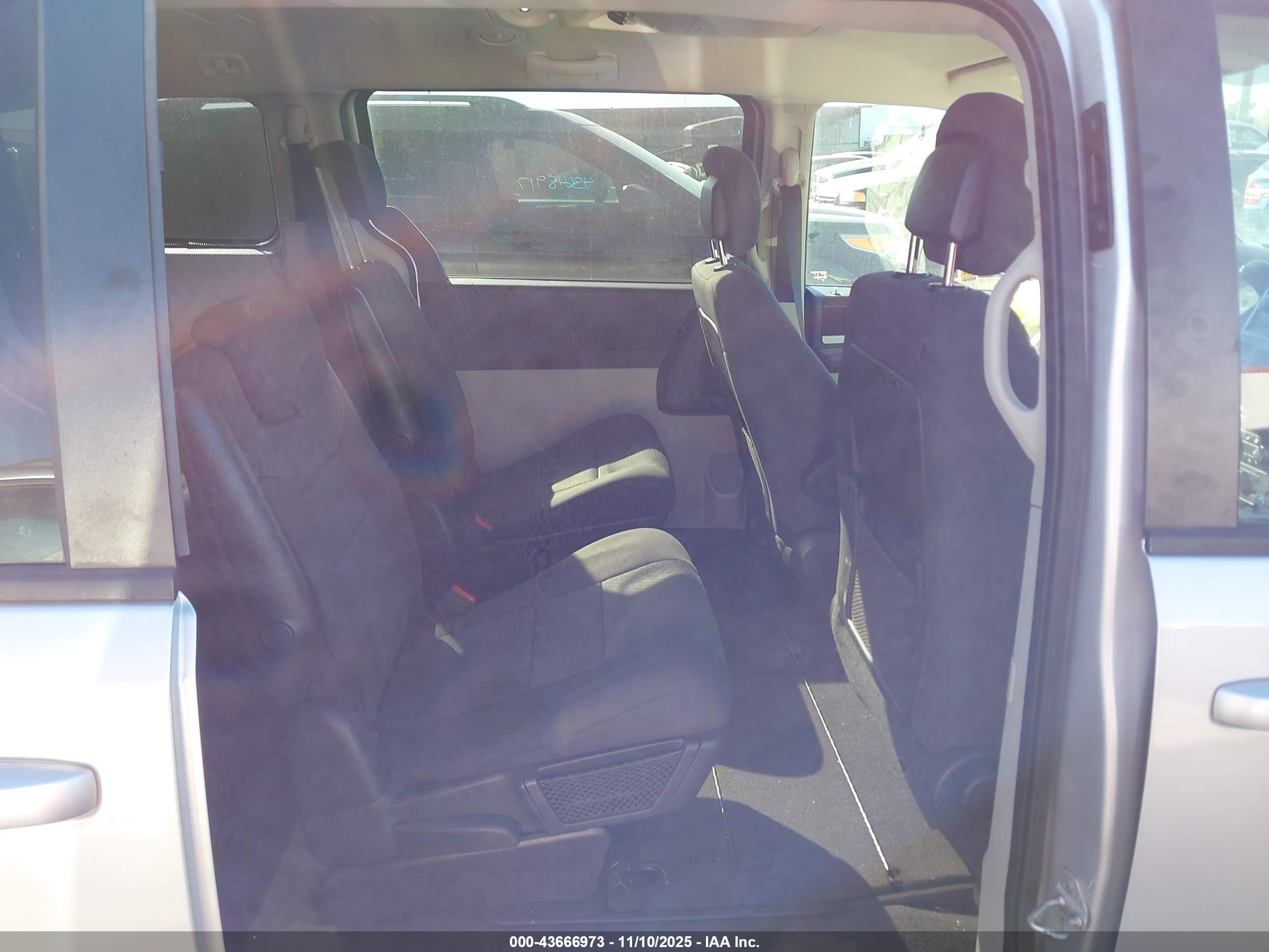 DODGE GRAND image 8