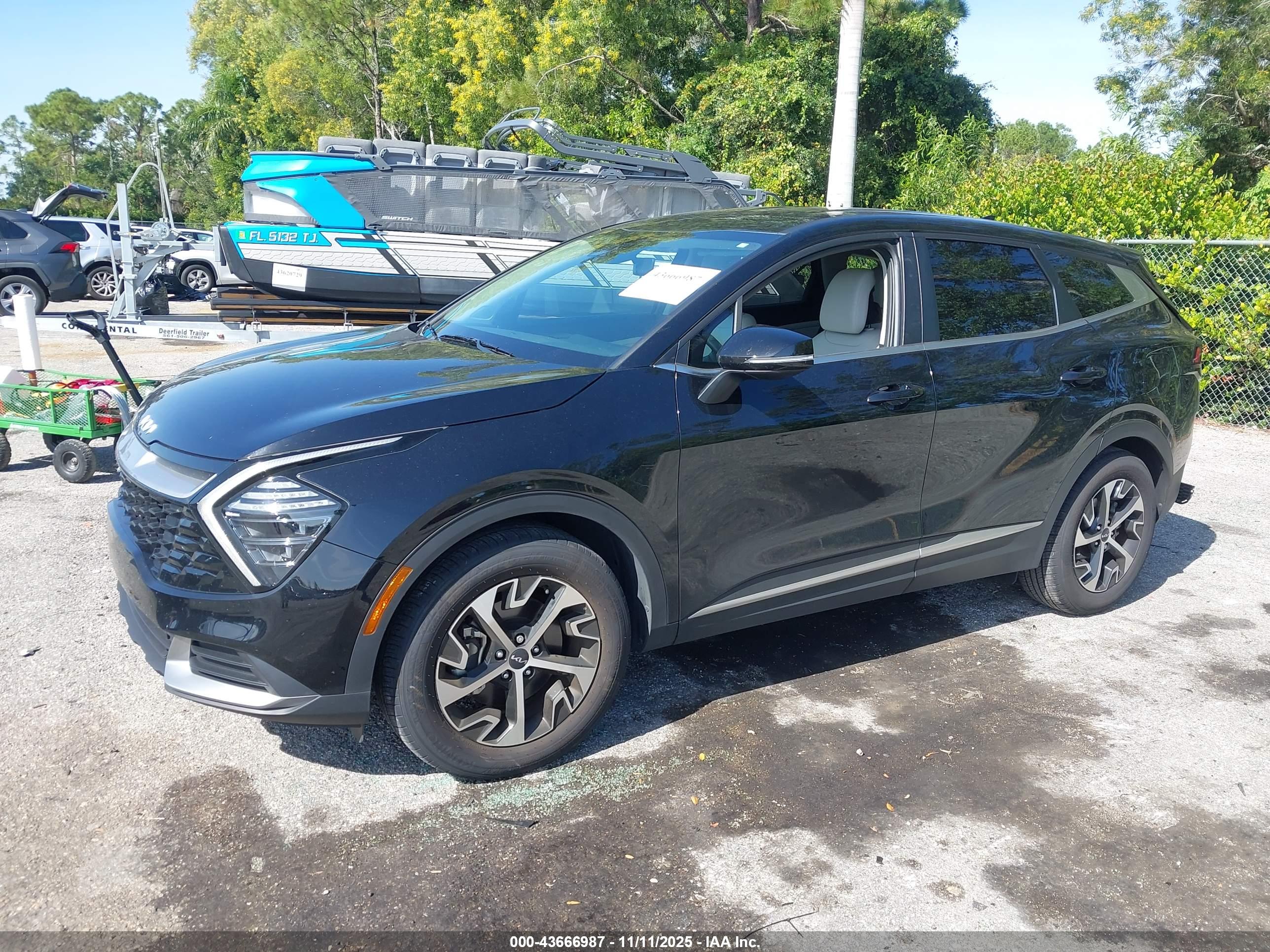 KIA SPORTAGE image 2
