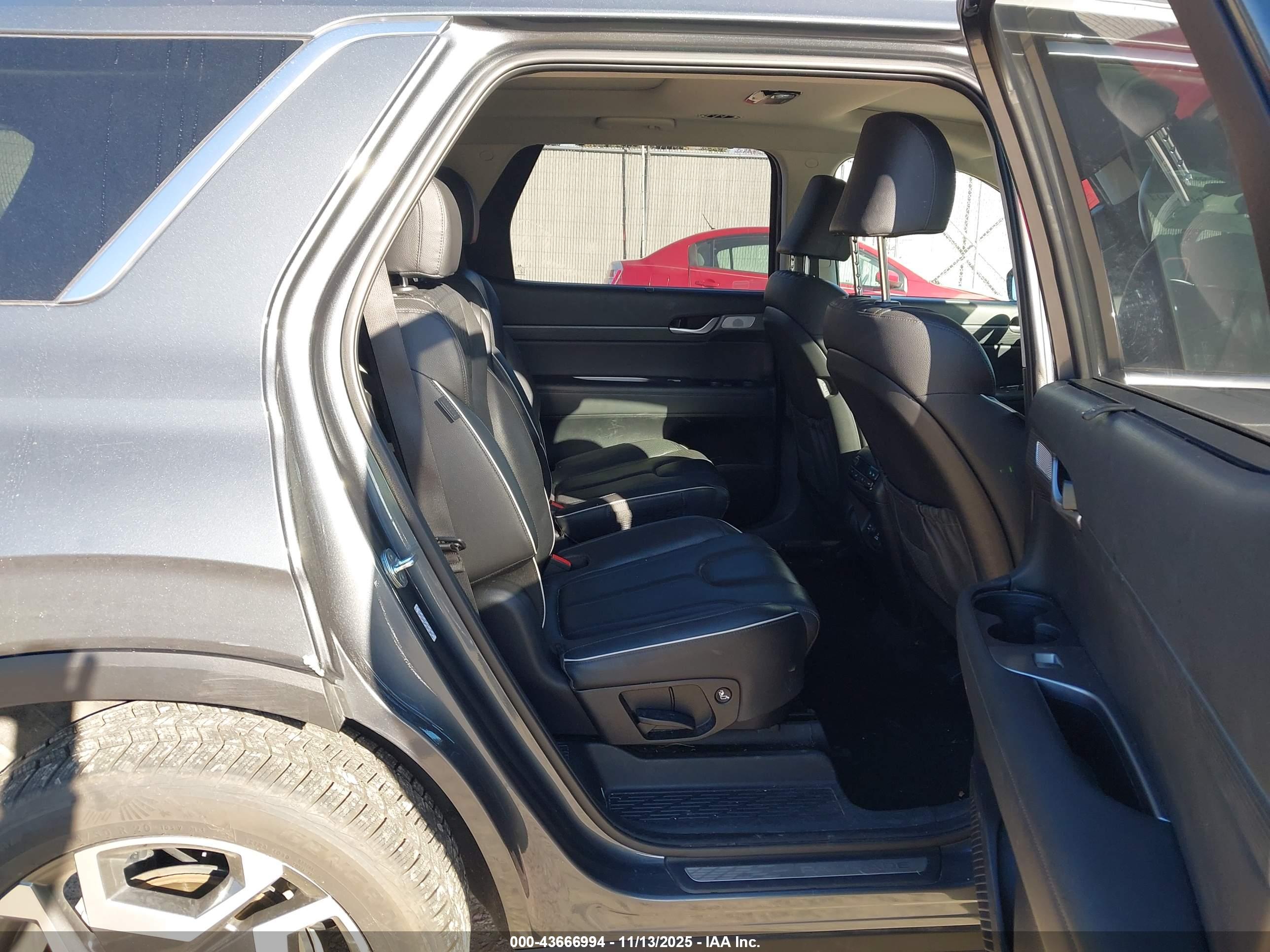 HYUNDAI PALISADE image 8