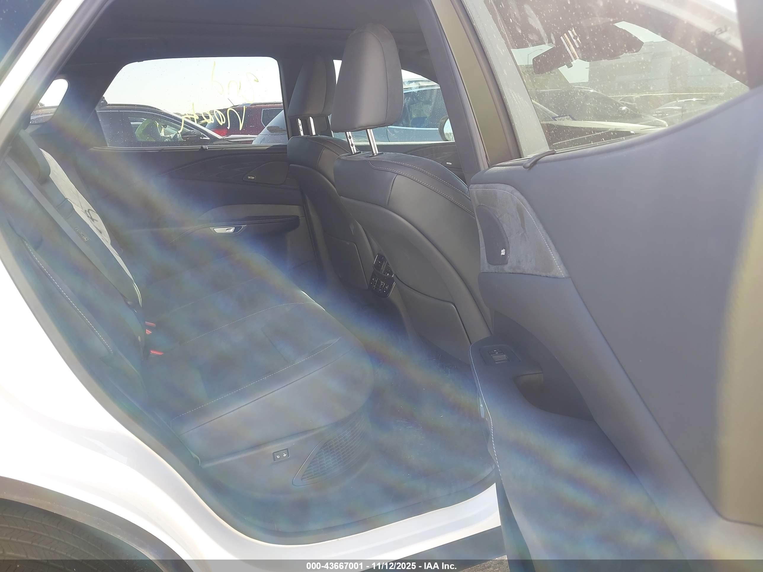LEXUS RX image 8
