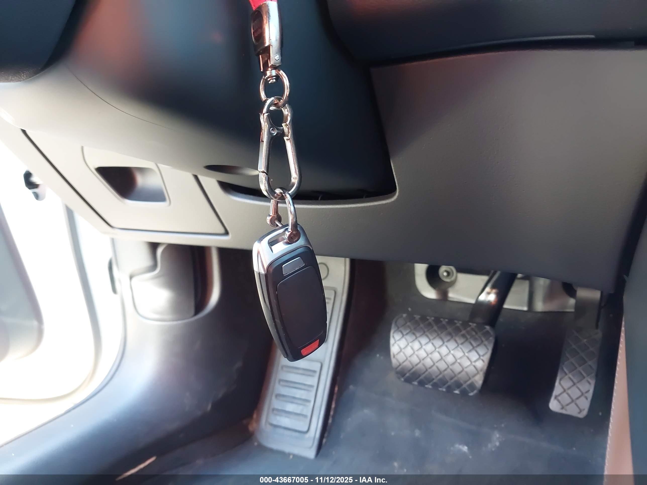 AUDI A6 image 11