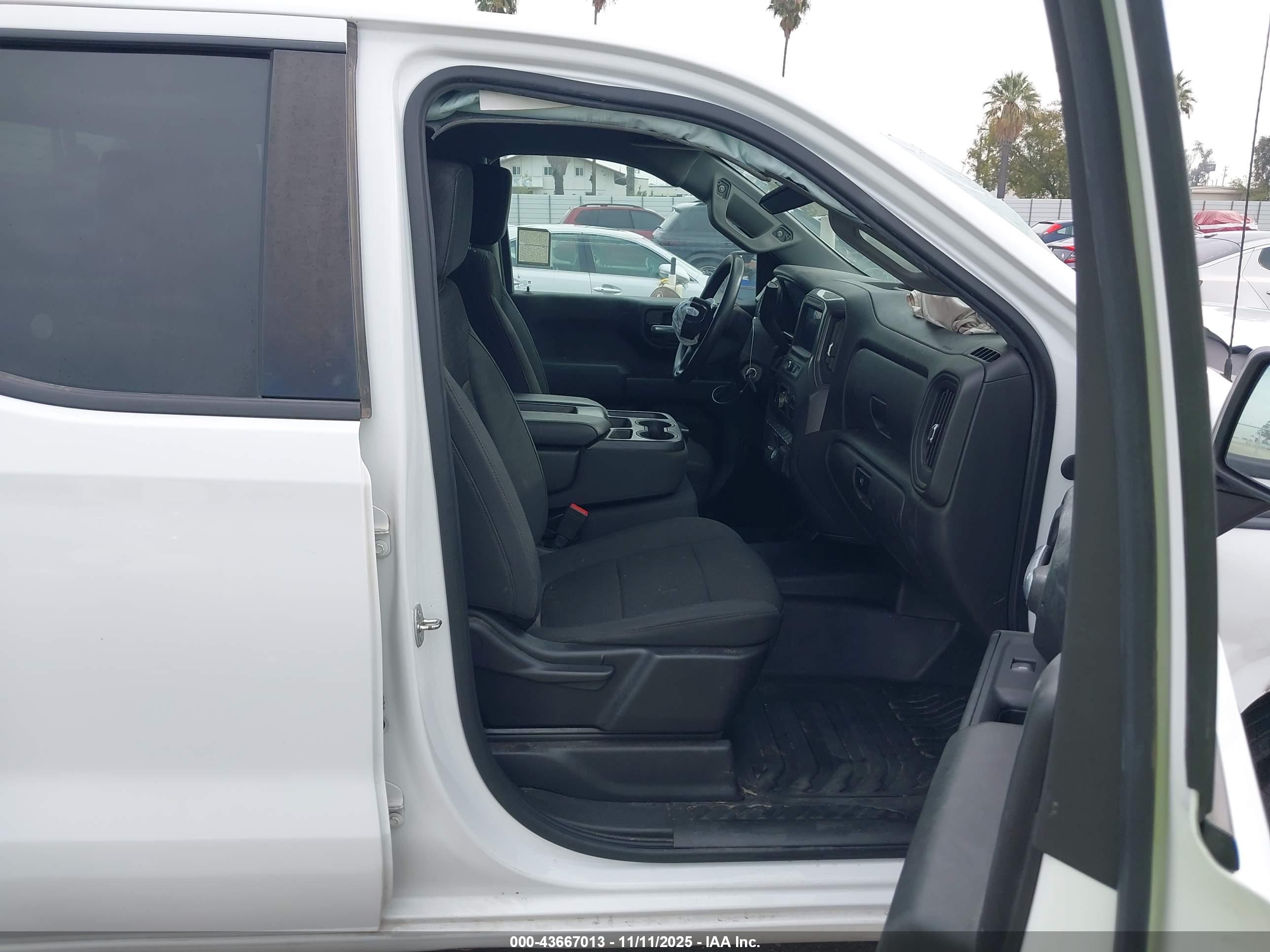 GMC SIERRA image 5