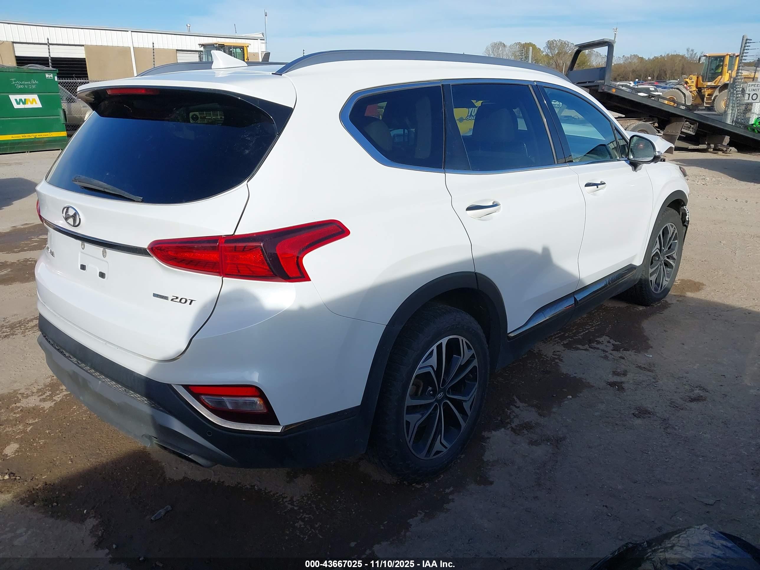 HYUNDAI SANTA image 4