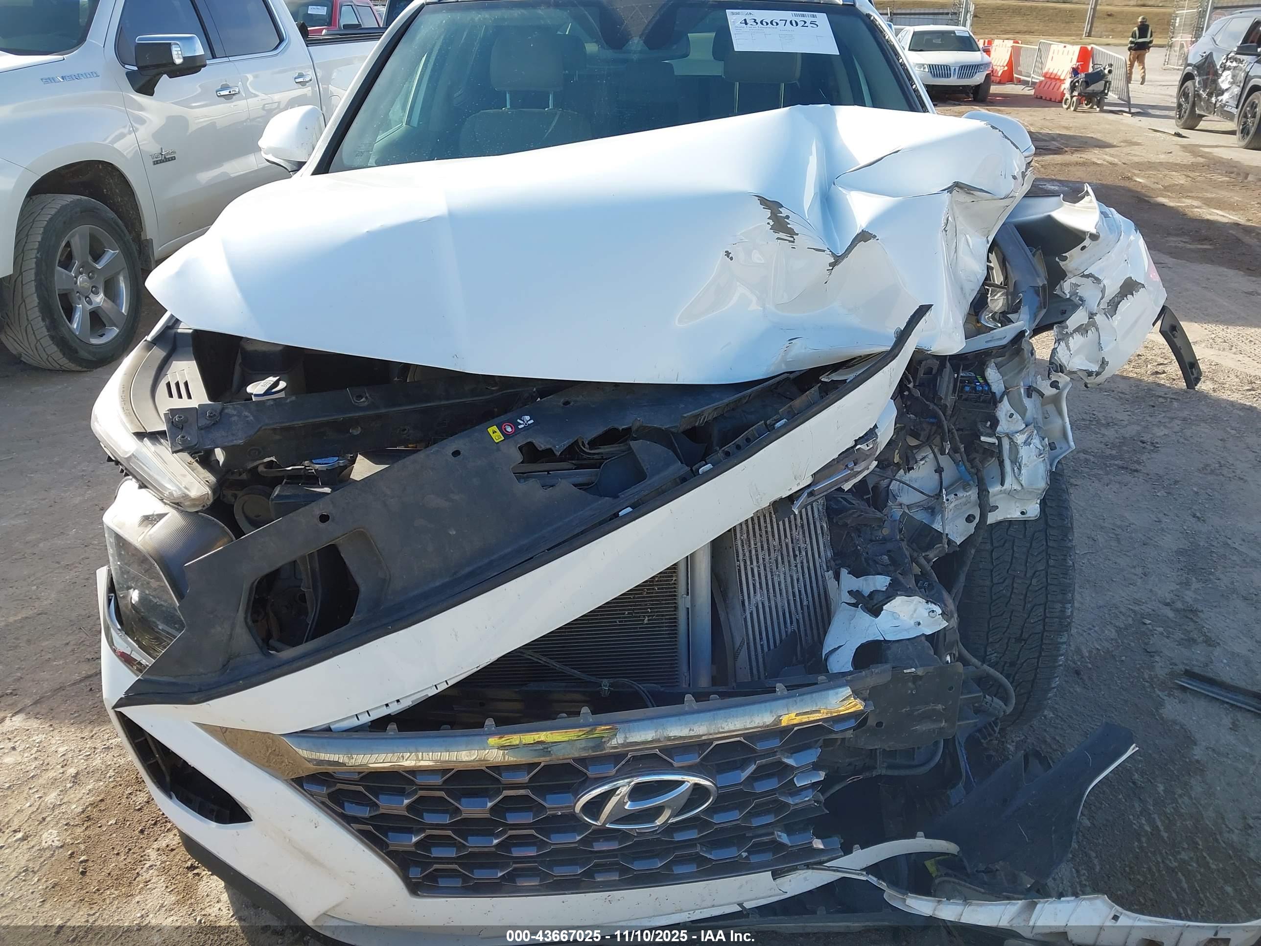 HYUNDAI SANTA image 6