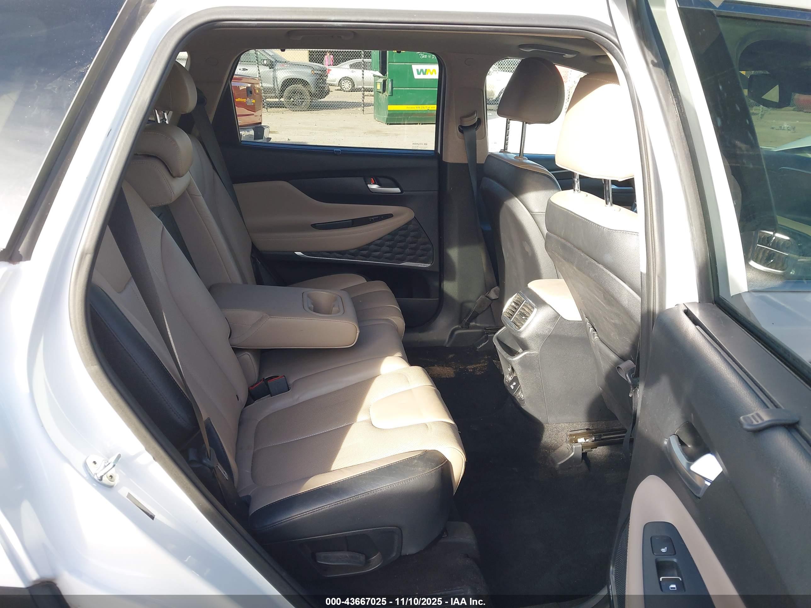 HYUNDAI SANTA image 8