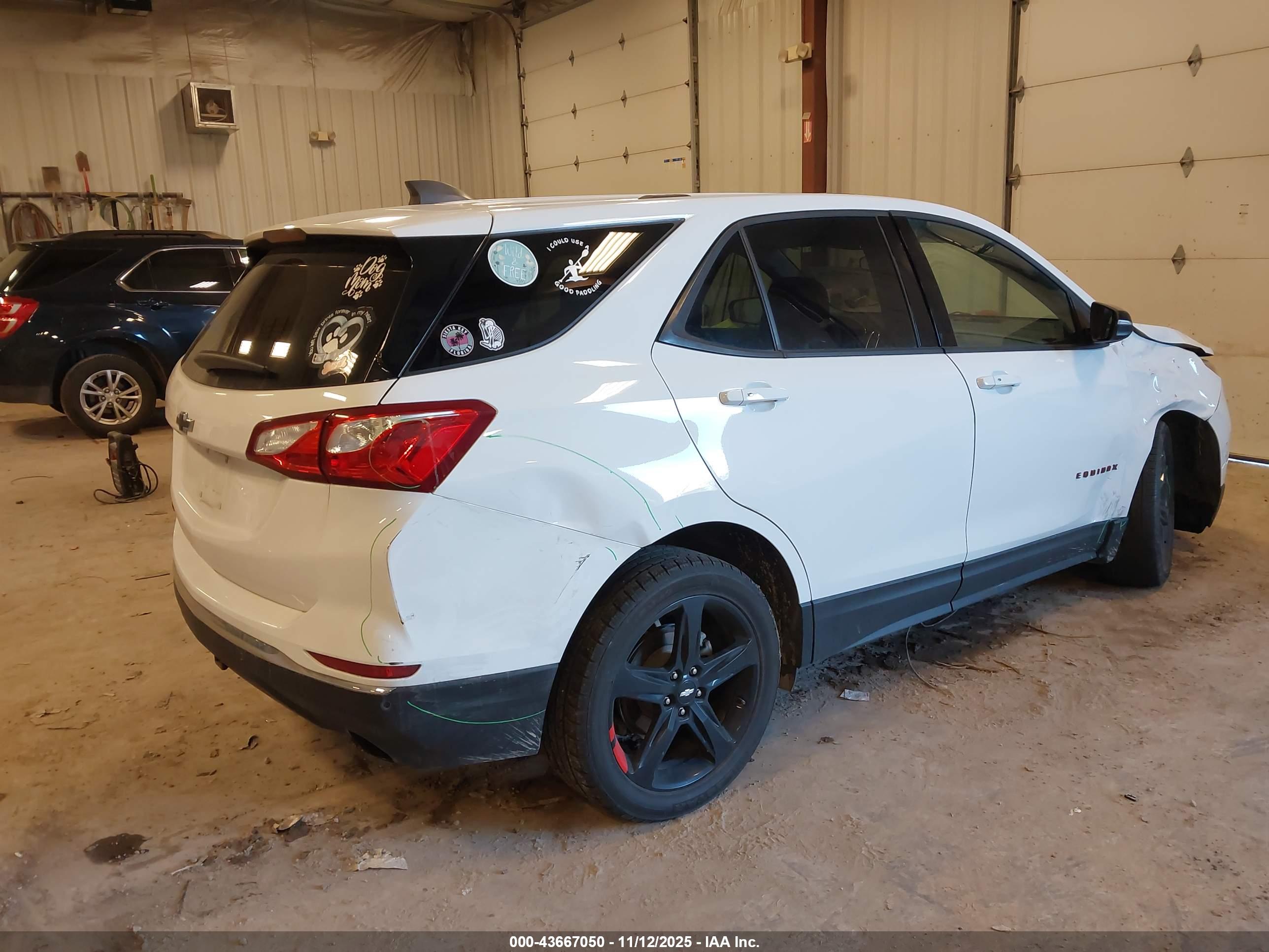 CHEVROLET EQUINOX image 4