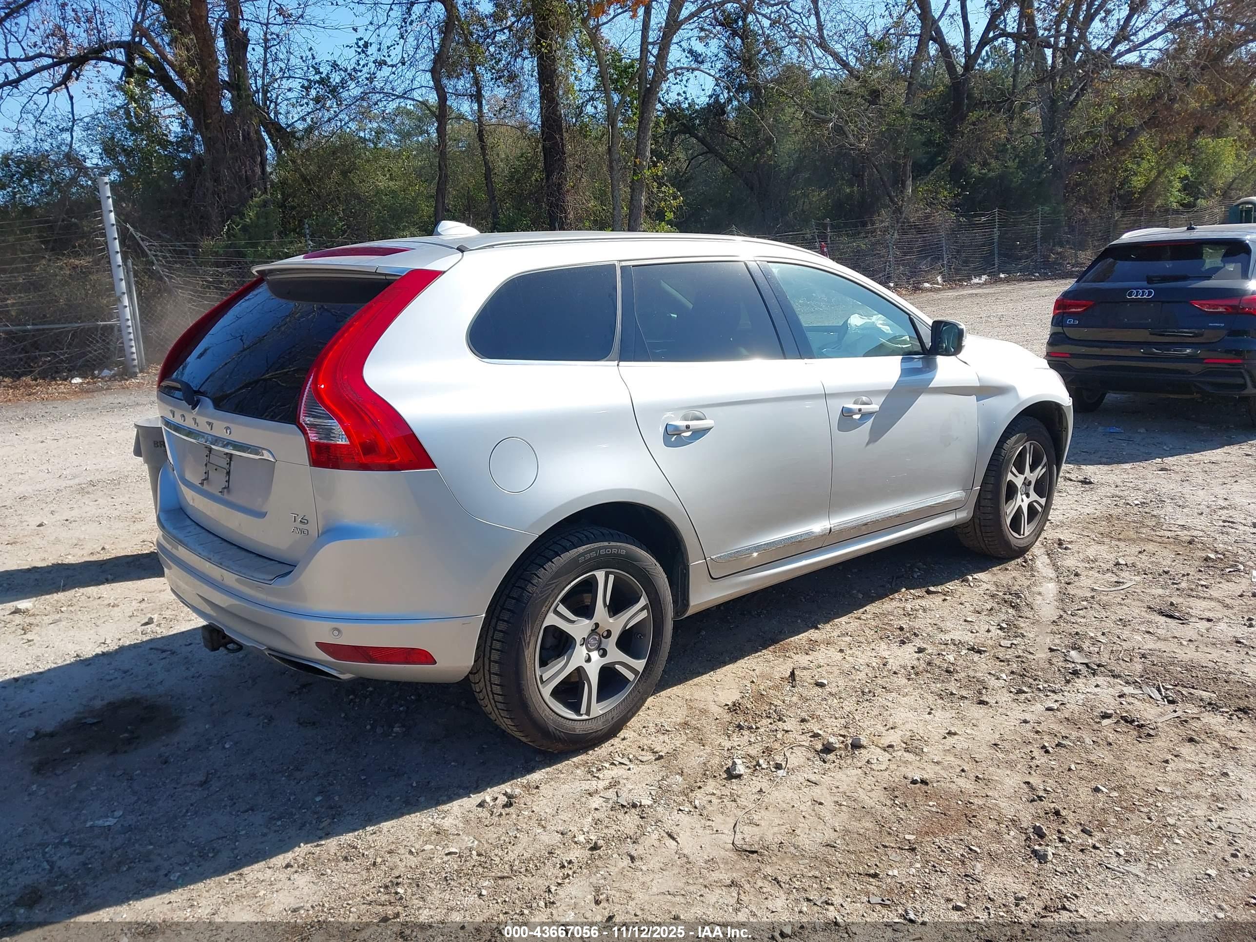 VOLVO XC60 image 4