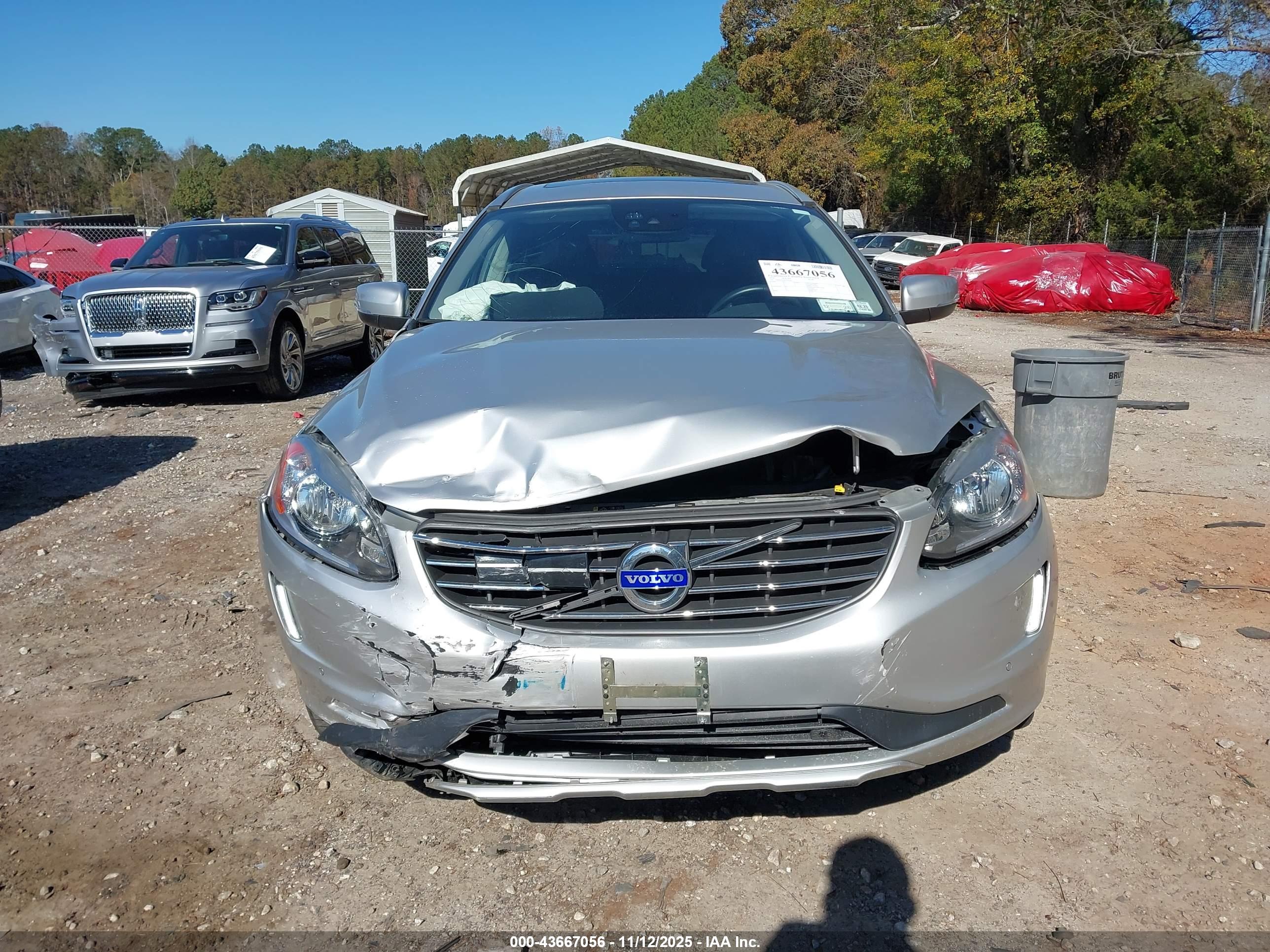 VOLVO XC60 image 6