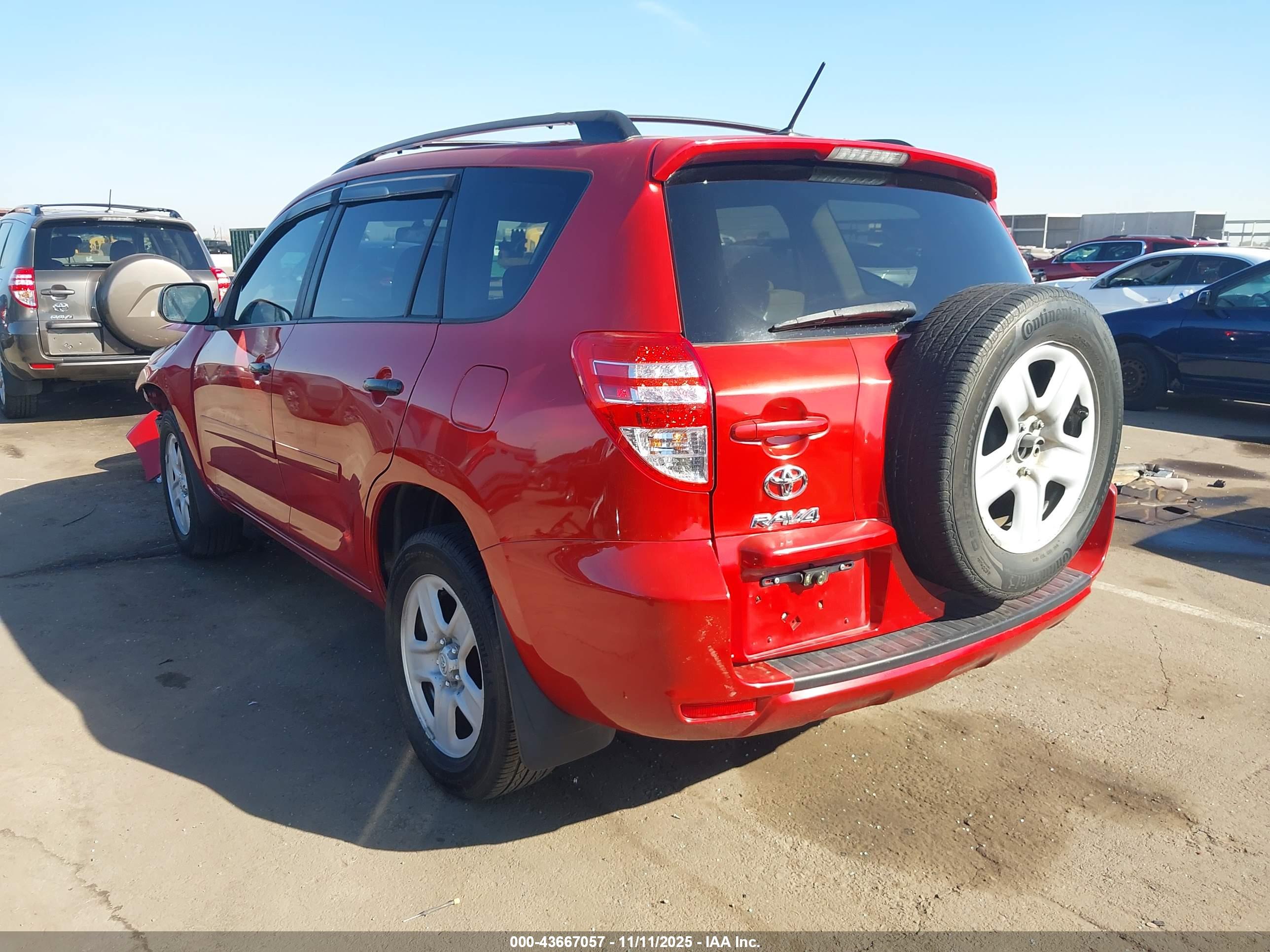 TOYOTA RAV4 image 3