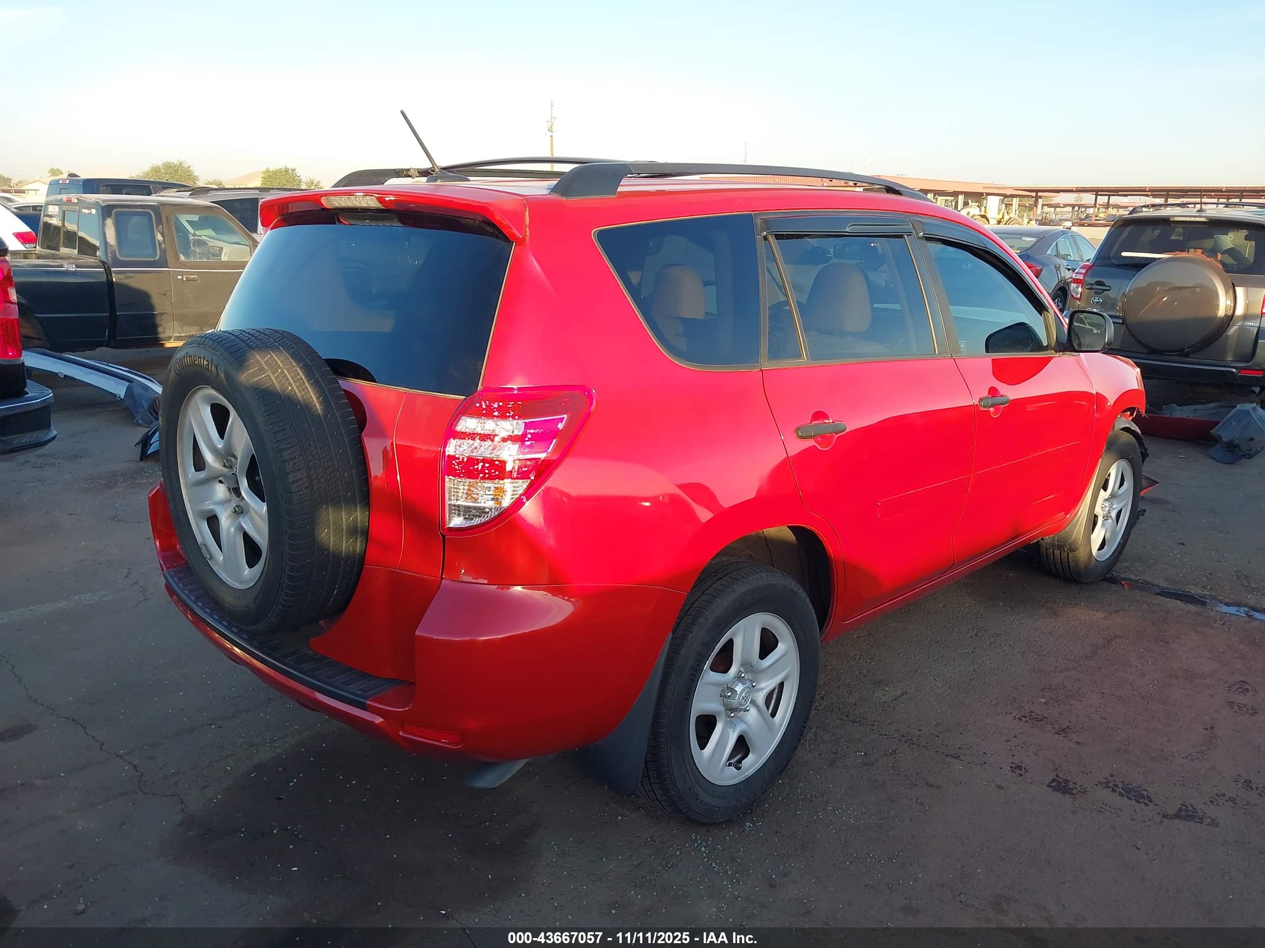TOYOTA RAV4 image 4