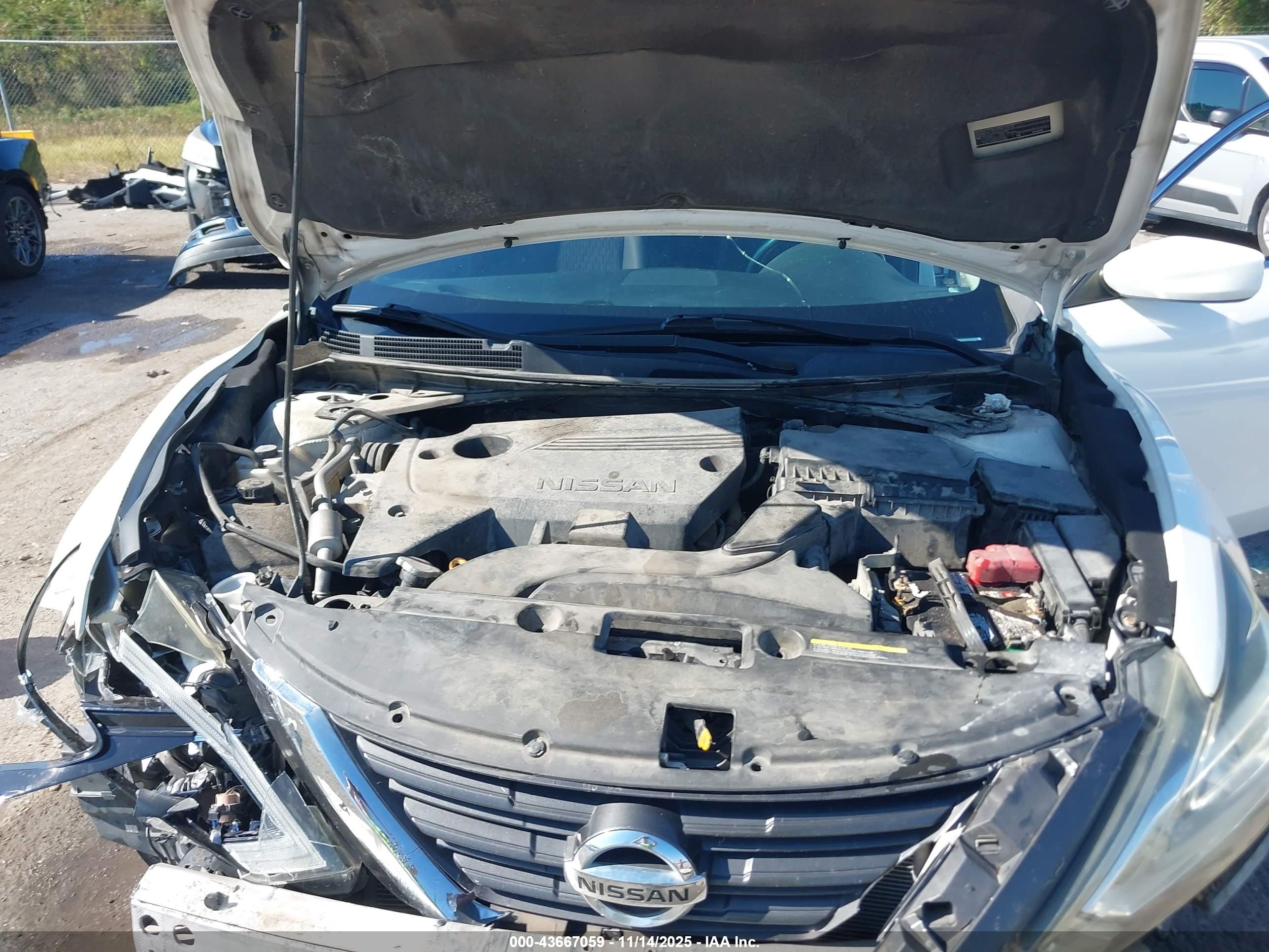 NISSAN ALTIMA image 10