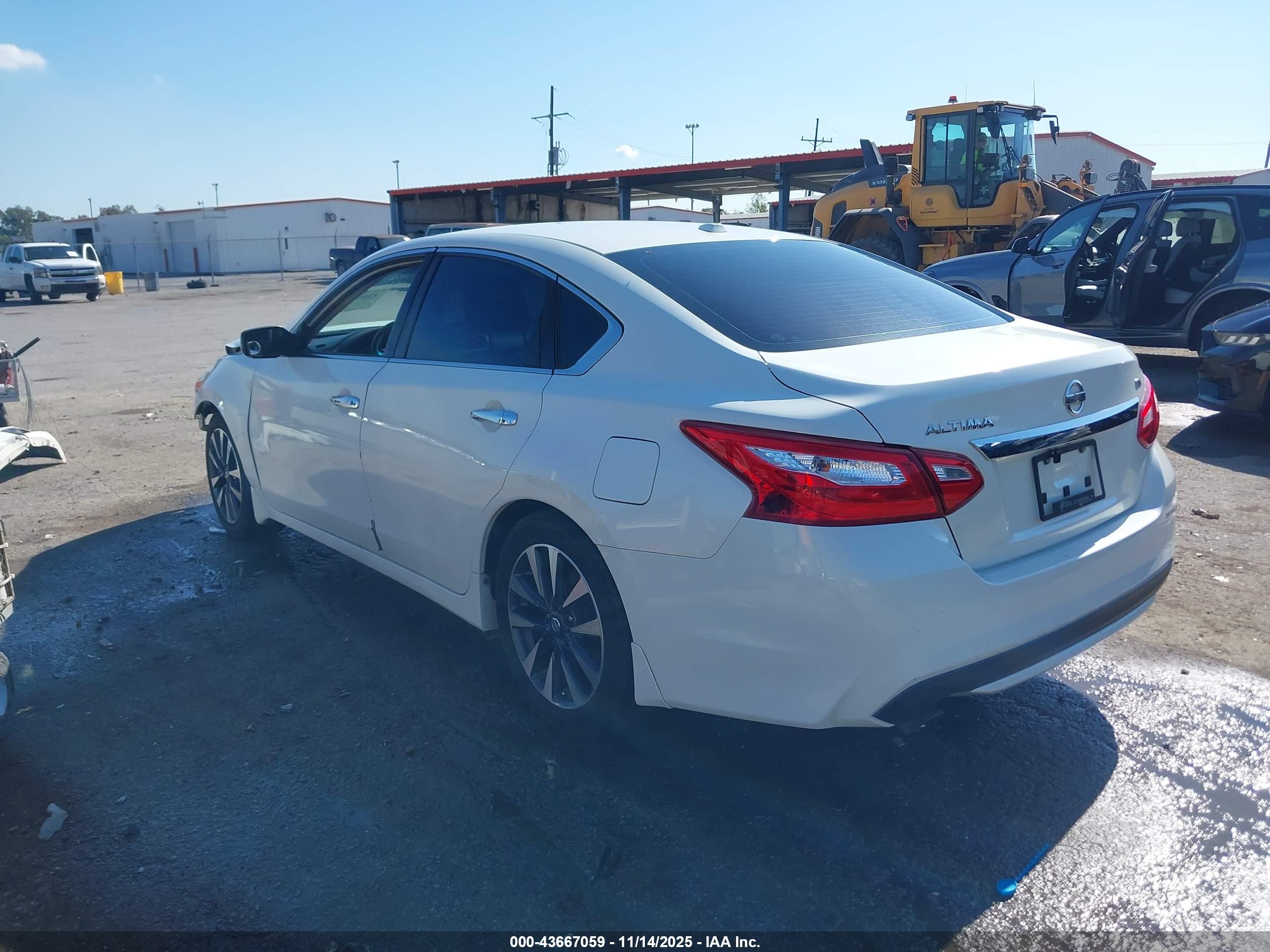NISSAN ALTIMA image 3