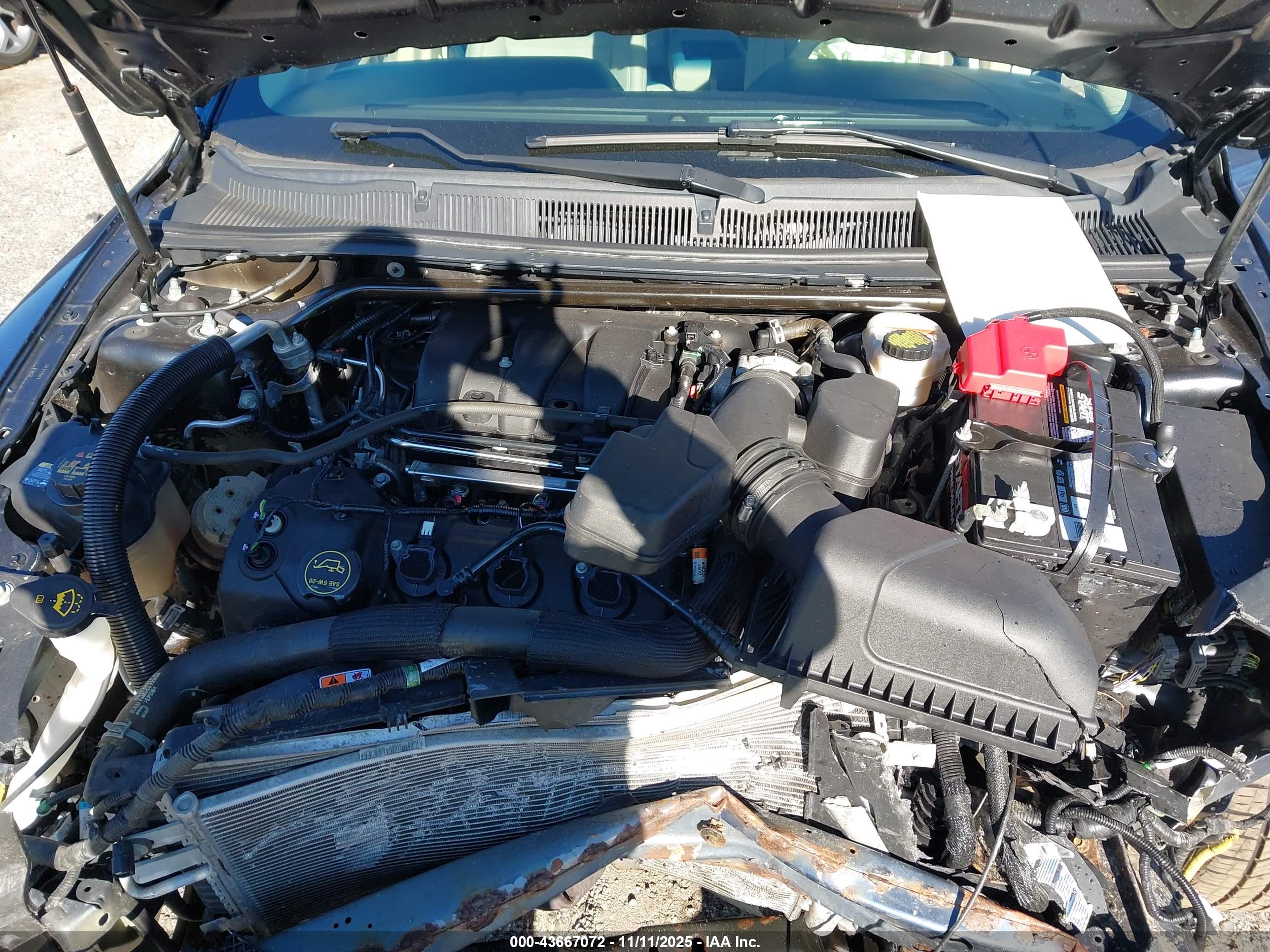 FORD TAURUS image 10