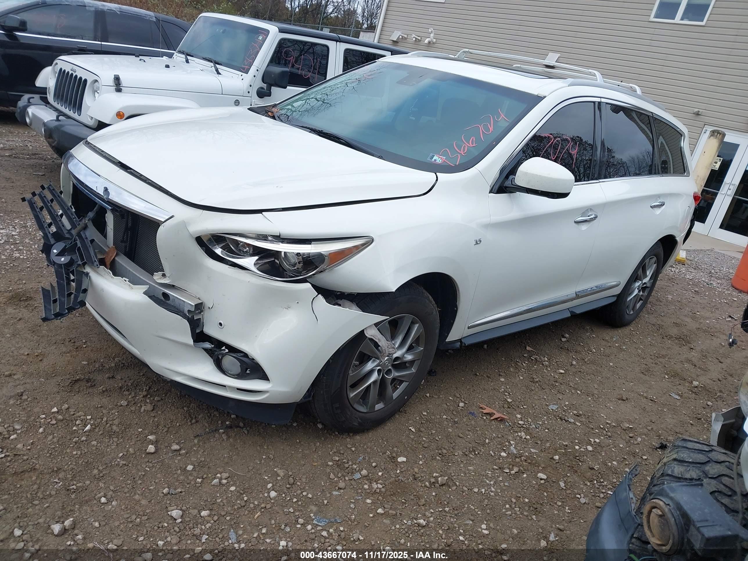 INFINITI QX60 image 2